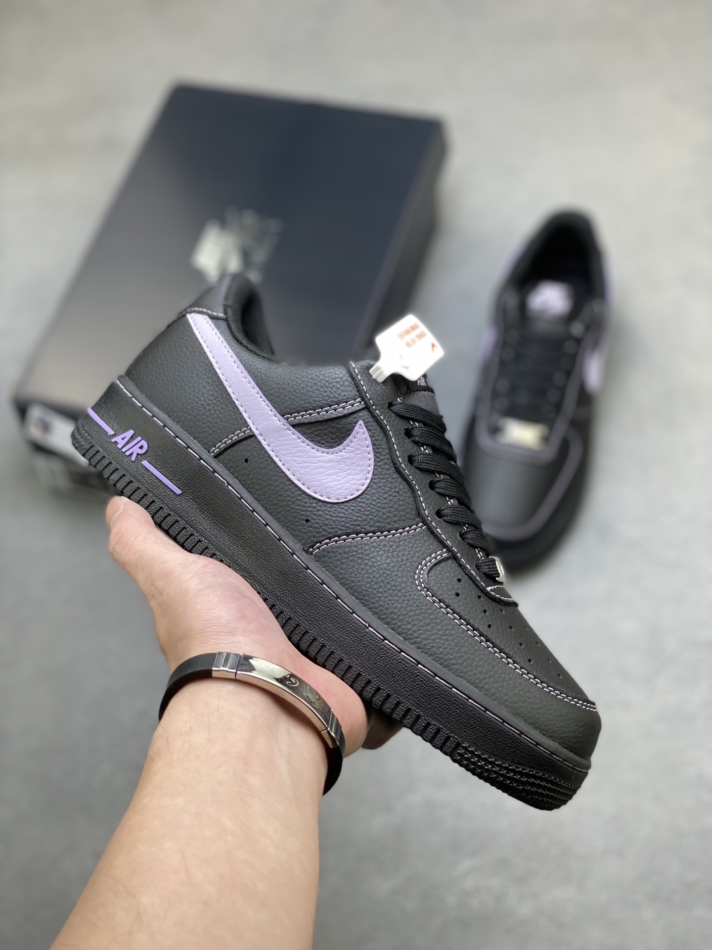 Nike Air Force 1 '07 Low Black/Lilac Limited Edition Sneakers HQ2037-001 2 i1758902989526 3428 0 0