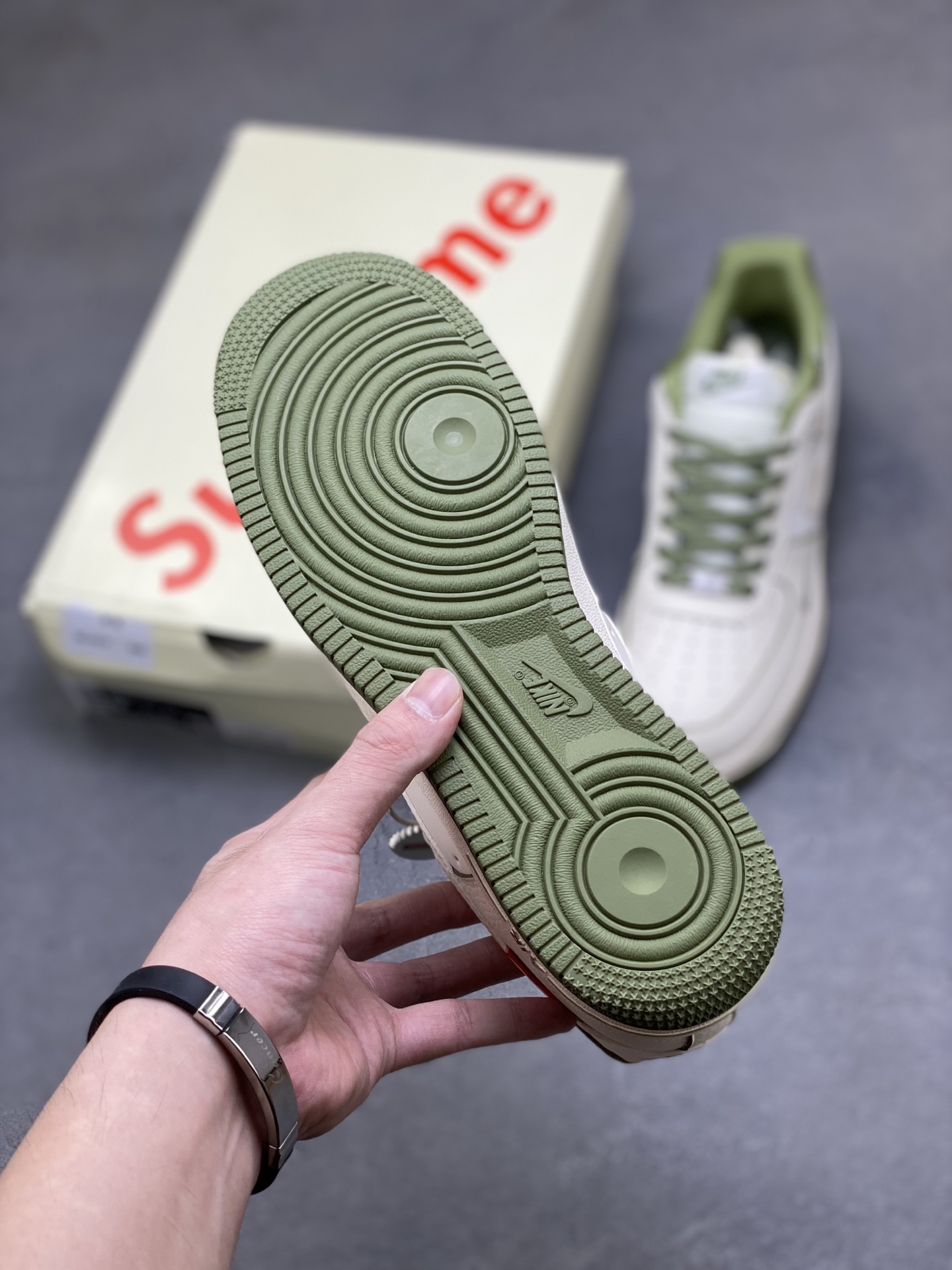 Nike Air Force 1 '07 Low Olive Green/White Limited Edition Sneakers 7 i1758903109636 3543 0 5