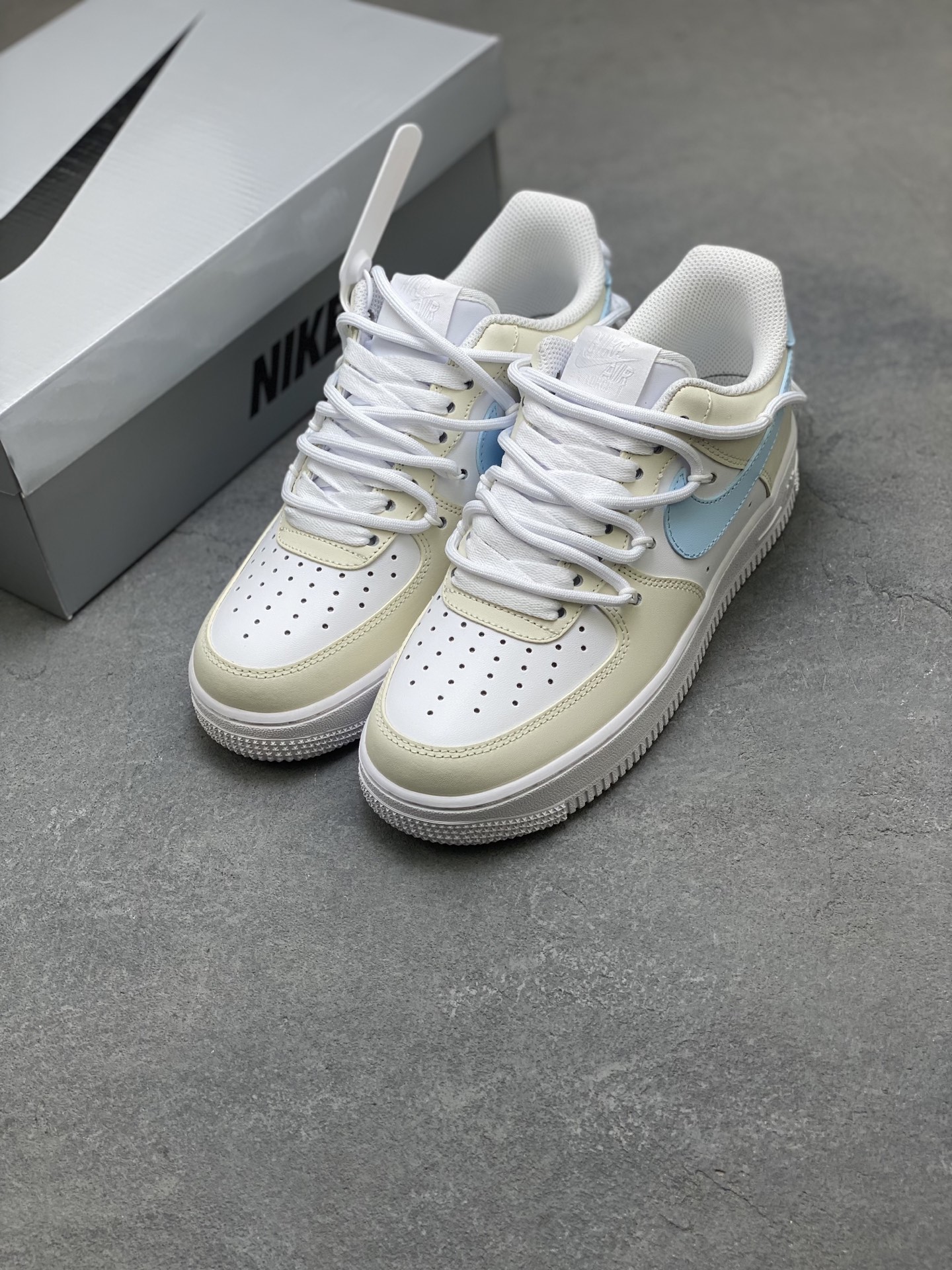 Nike Air Force 1 '07 Low Sneakers, Special Edition, Light Yellow/Blue 9 i1758989058320 6927 0 7
