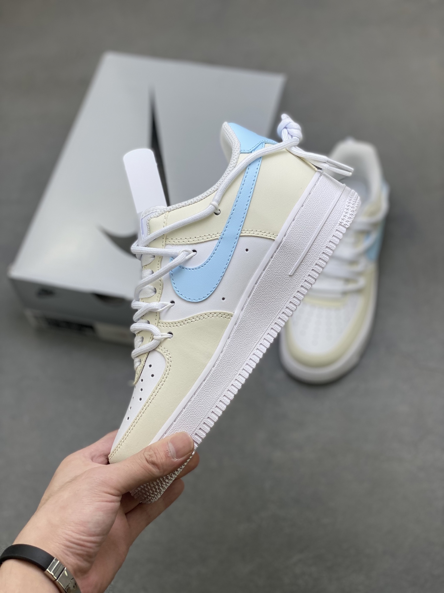 Nike Air Force 1 '07 Low Sneakers, Special Edition, Light Yellow/Blue 4 i1758989061655 783 0 2