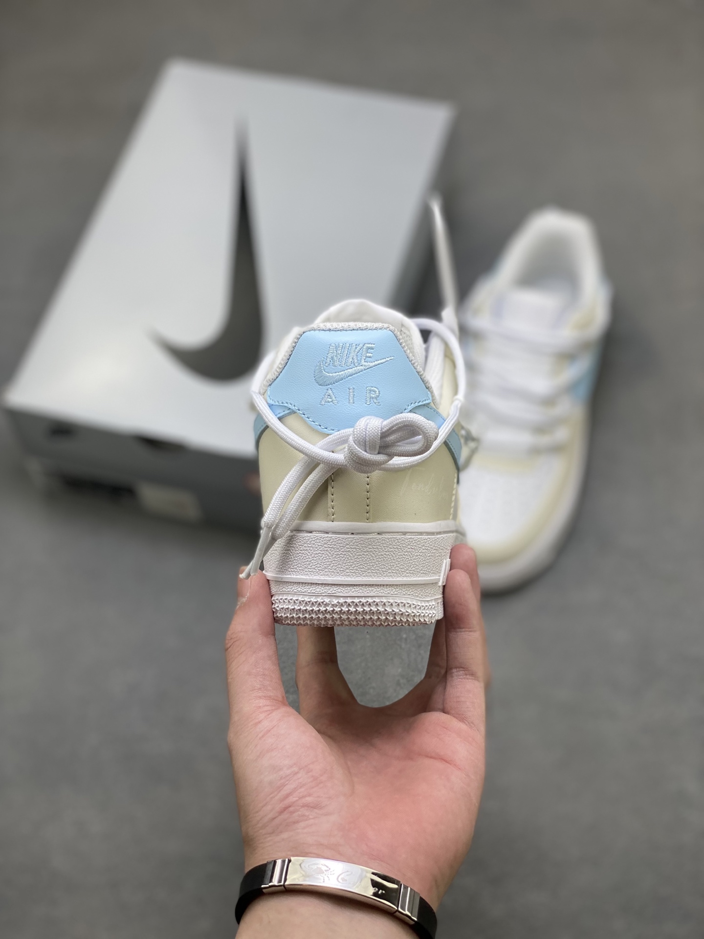 Nike Air Force 1 '07 Low Sneakers, Special Edition, Light Yellow/Blue 5 i1758989063359 5353 0 3