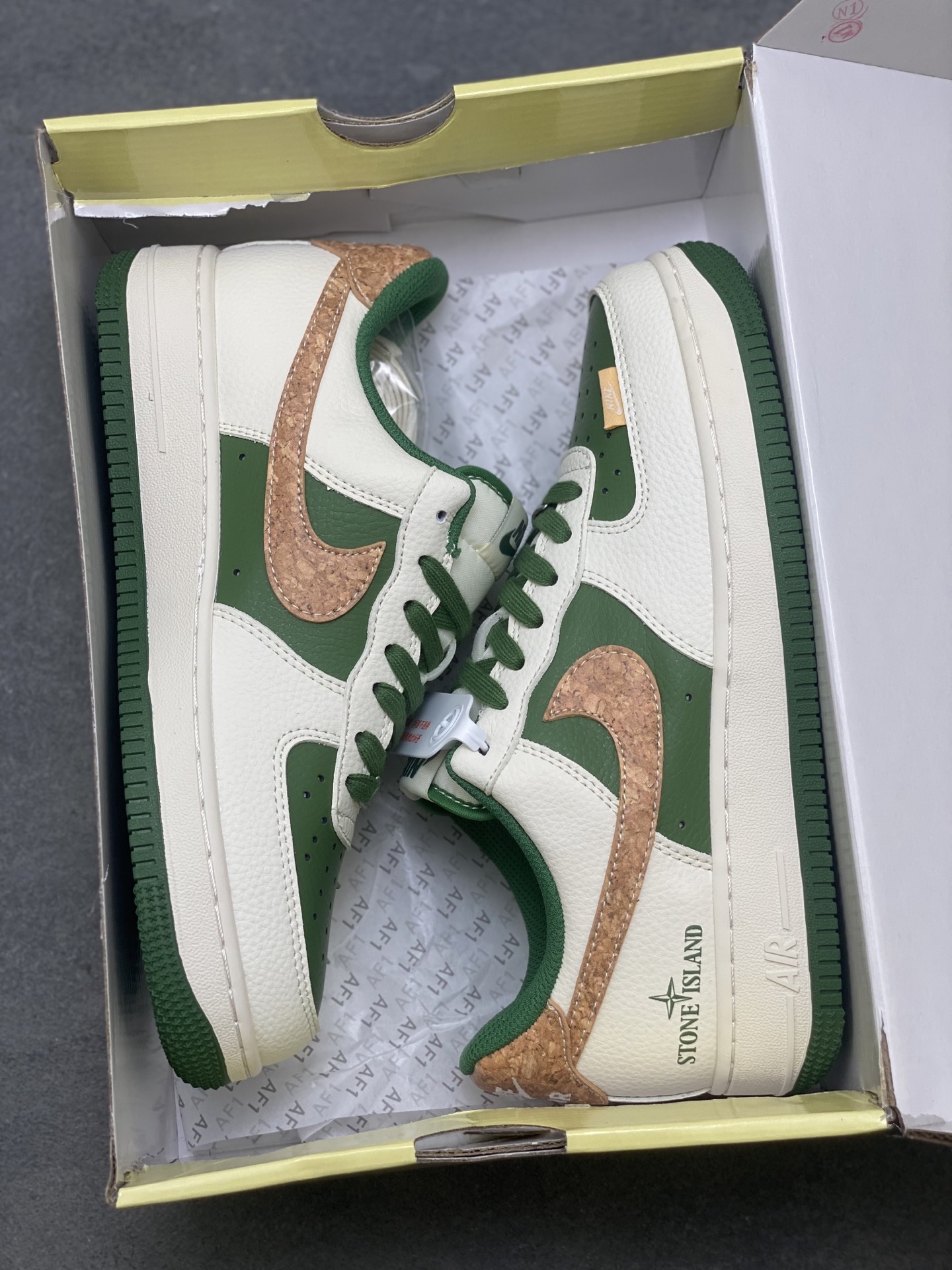 Nike Air Force 1 '07 Low Stone Island Green Sneakers Limited Edition 10 i1759075243106 4920 0 8