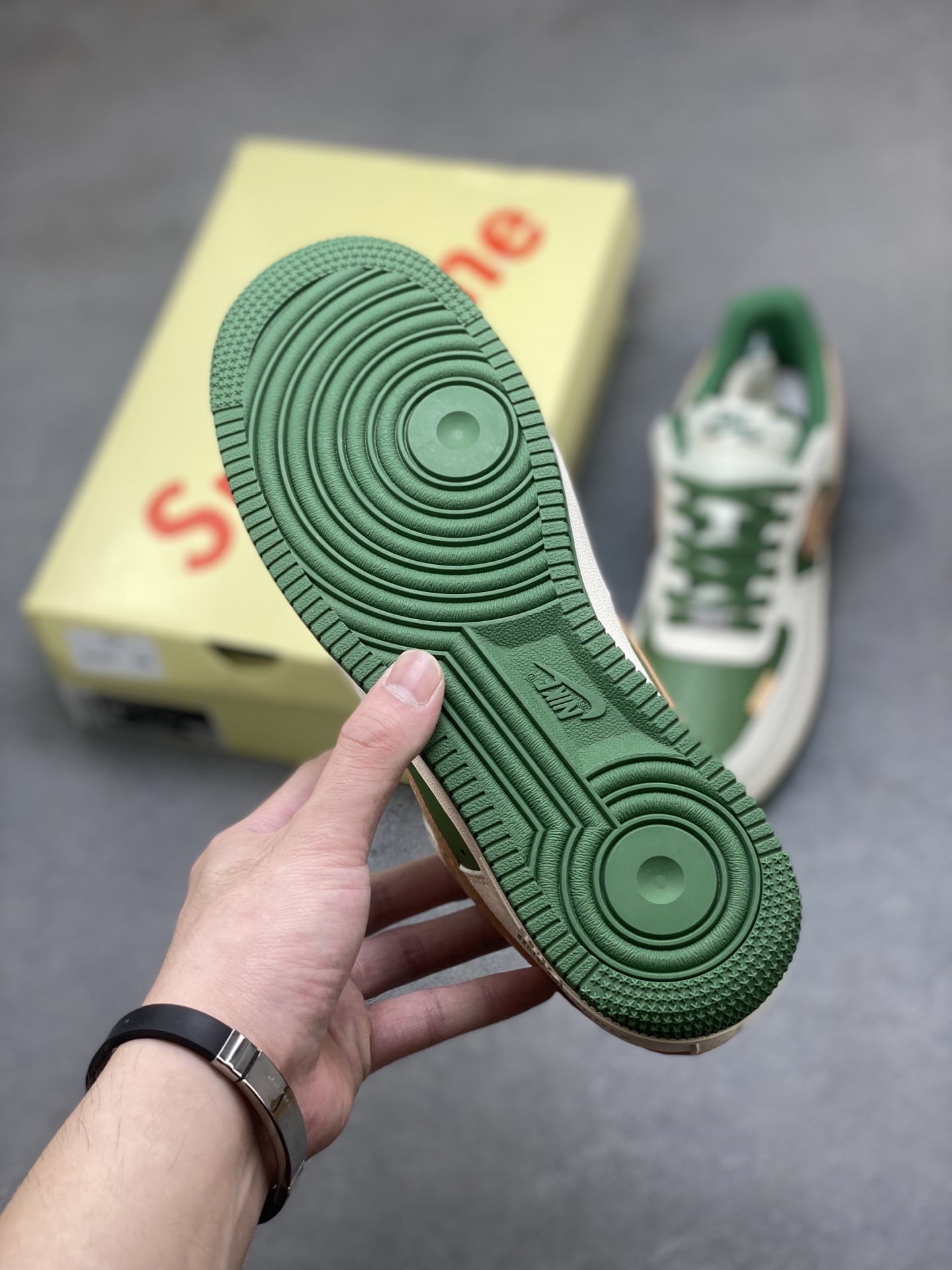 Nike Air Force 1 '07 Low Stone Island Green Sneakers Limited Edition 7 i1759075245958 7987 0 5