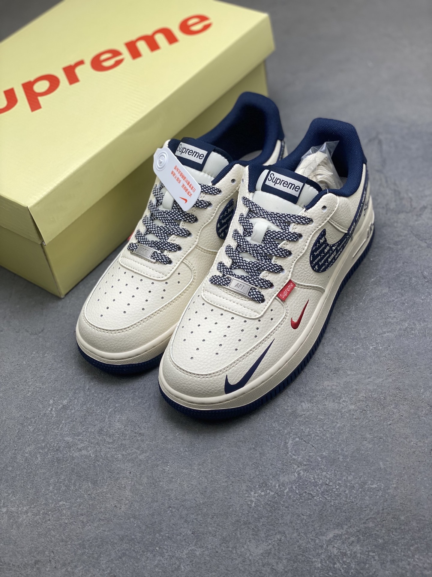 Nike Air Force 1 '07 Low Supreme Sneakers - Limited Edition 9 i1759075398535 7317 0 7