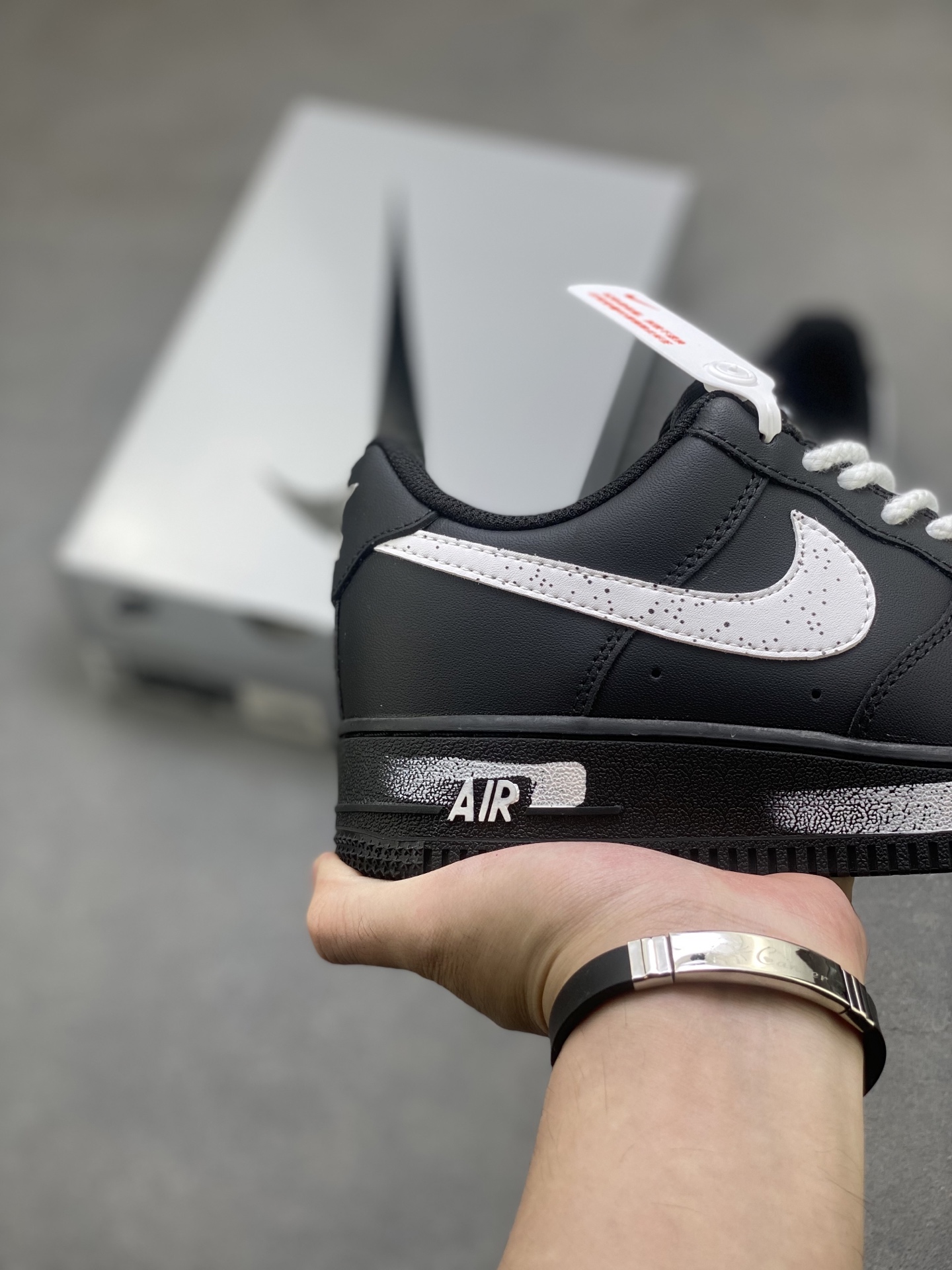 Nike Air Force 1 '07 Low Black & White Limited Edition Sneakers 6 i1759161678030 5388 0 4