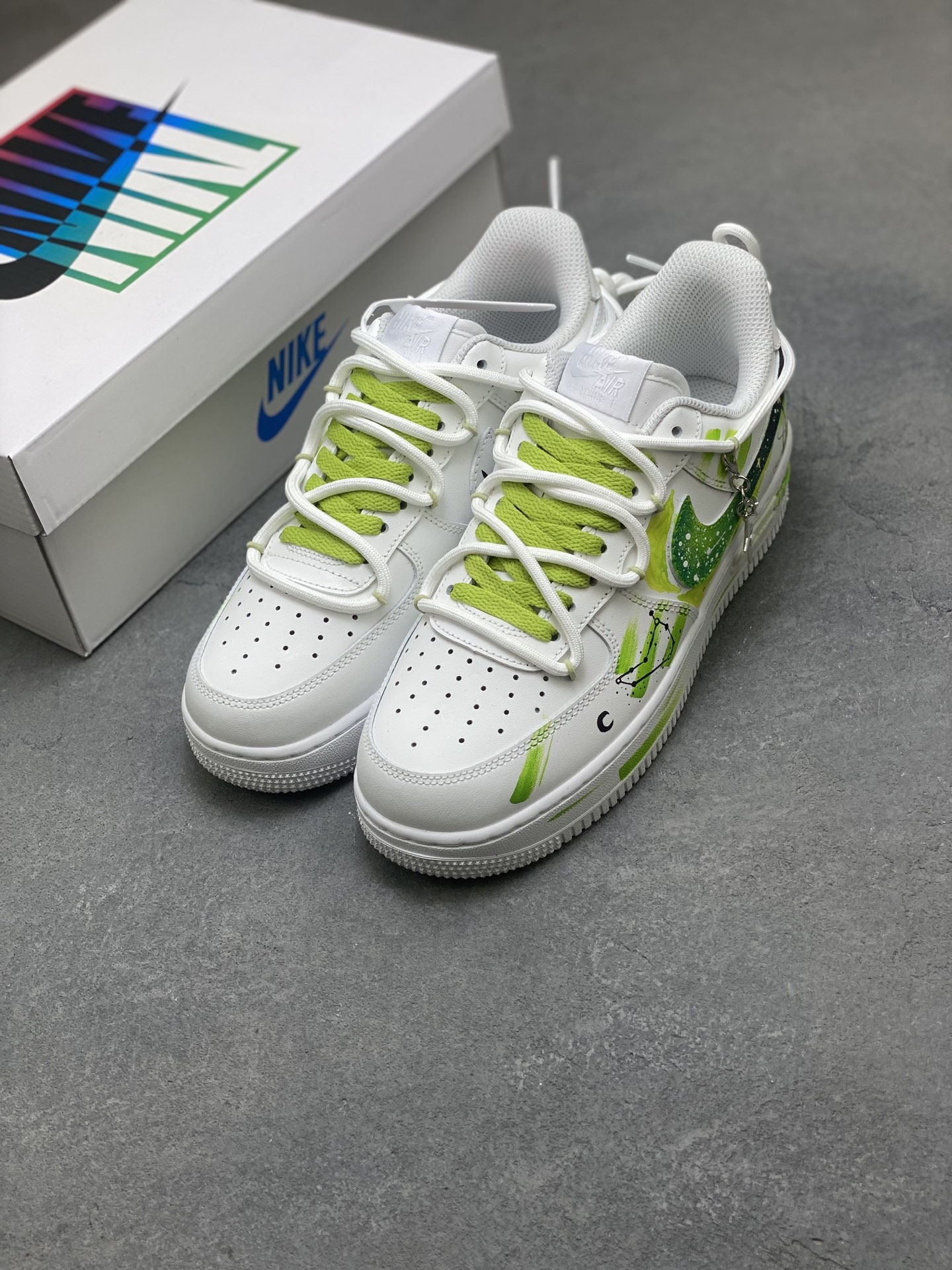 Nike Air Force 1 '07 Low Sneakers White/Green Limited Edition 9 i1759161823968 1386 0 7
