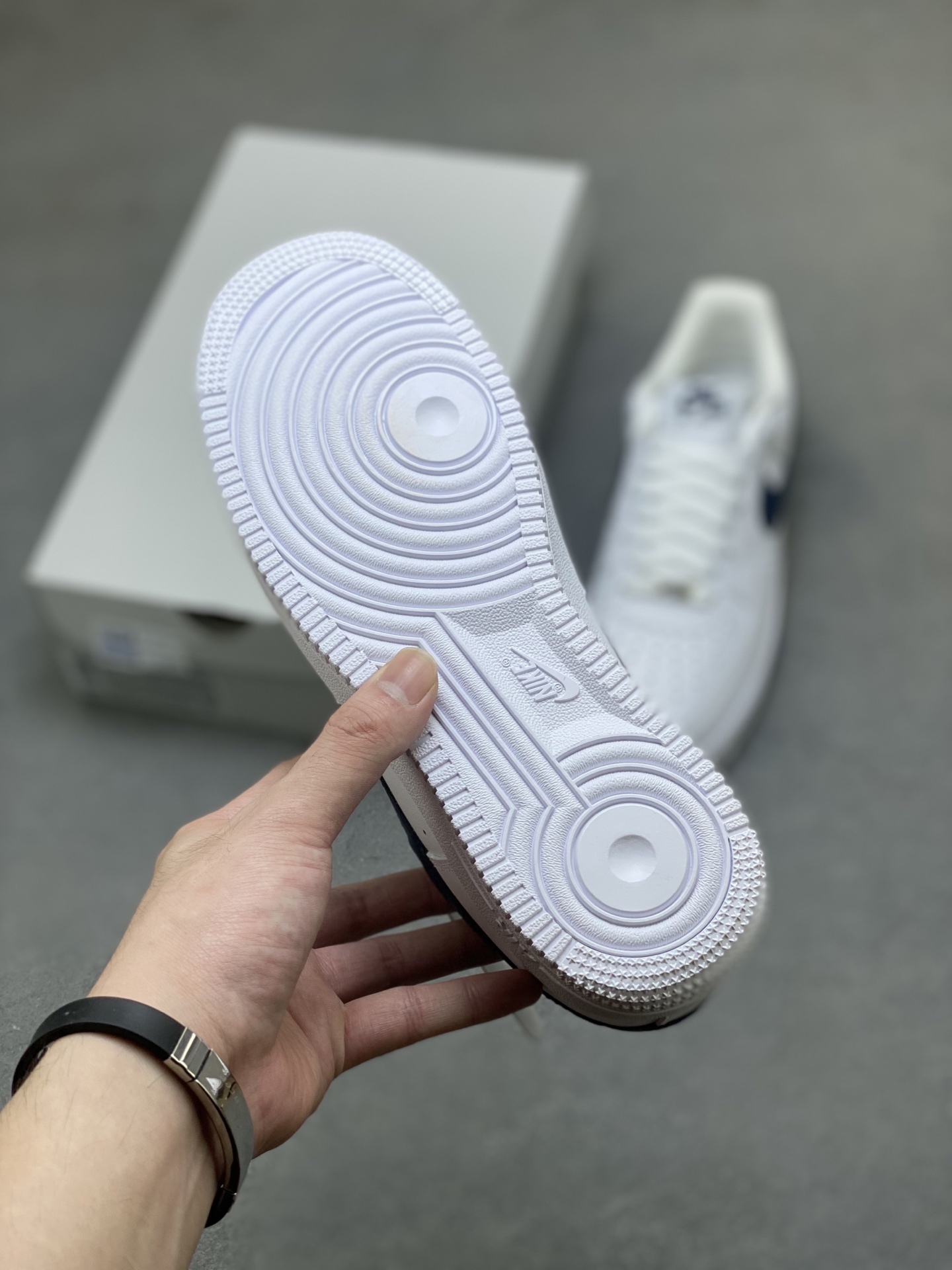 Nike Air Force 1 '07 Low White Midnight Navy Men's Sneakers FJ4146-119 6 i1759857982650 448 0 5