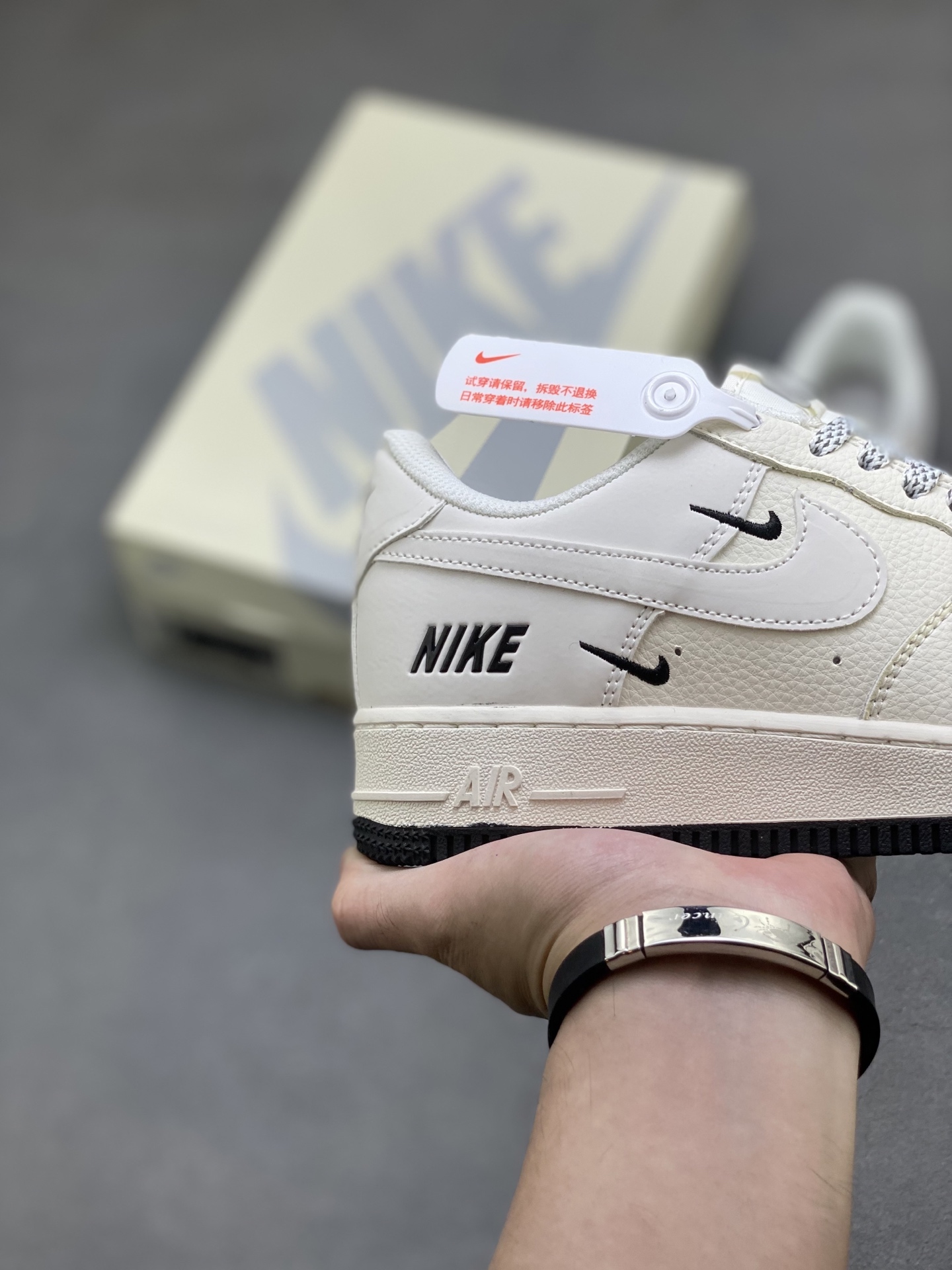 Nike Air Force 1 '07 Low Sneakers - Limited Edition, Premium Comfort 6 i1759858030954 7767 0 4