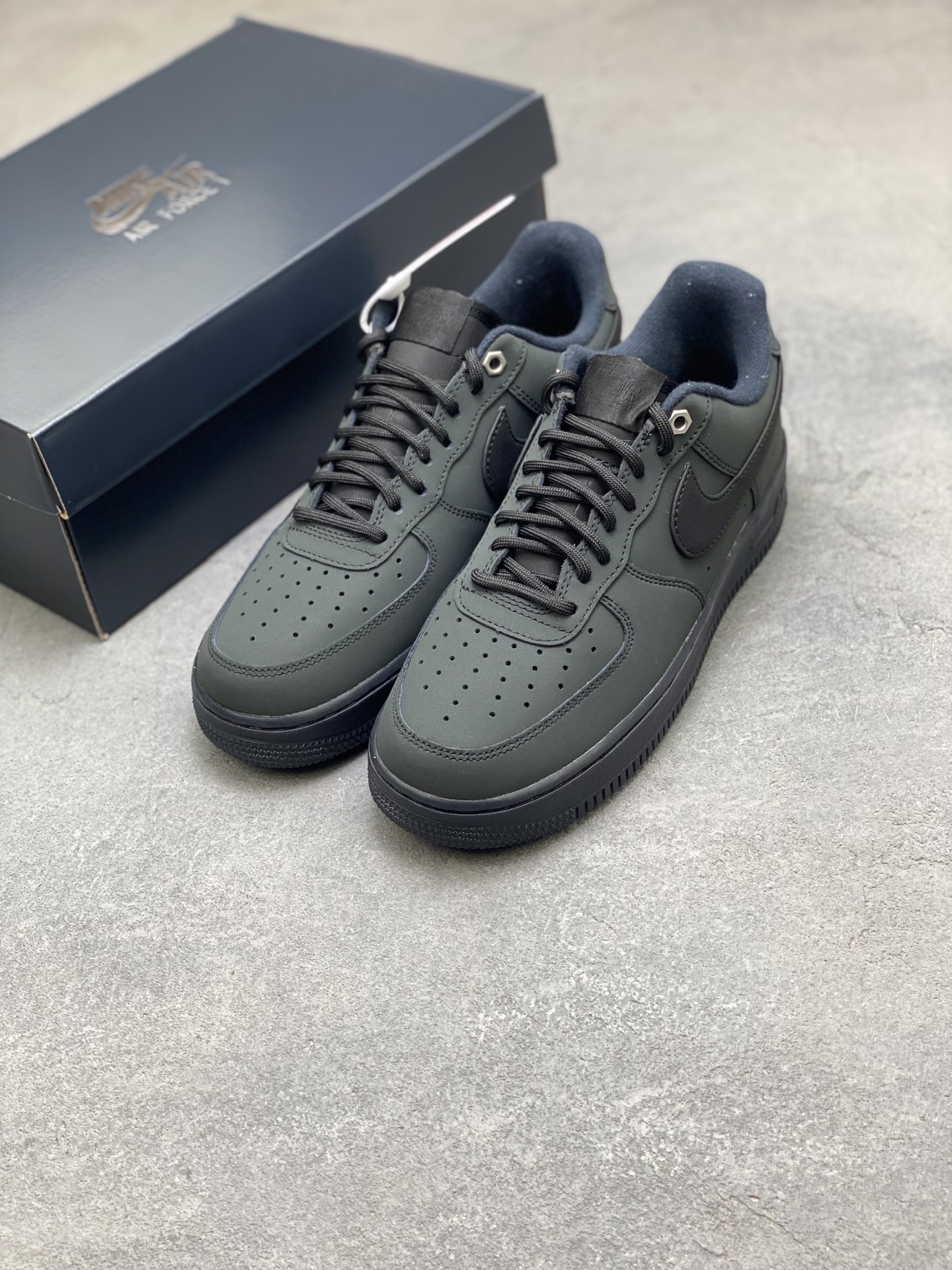 Nike Air Force 1 '07 Low Sneakers - Olive Green, Full-Length Air Cushion 8 i1759858119457 5668 0 7