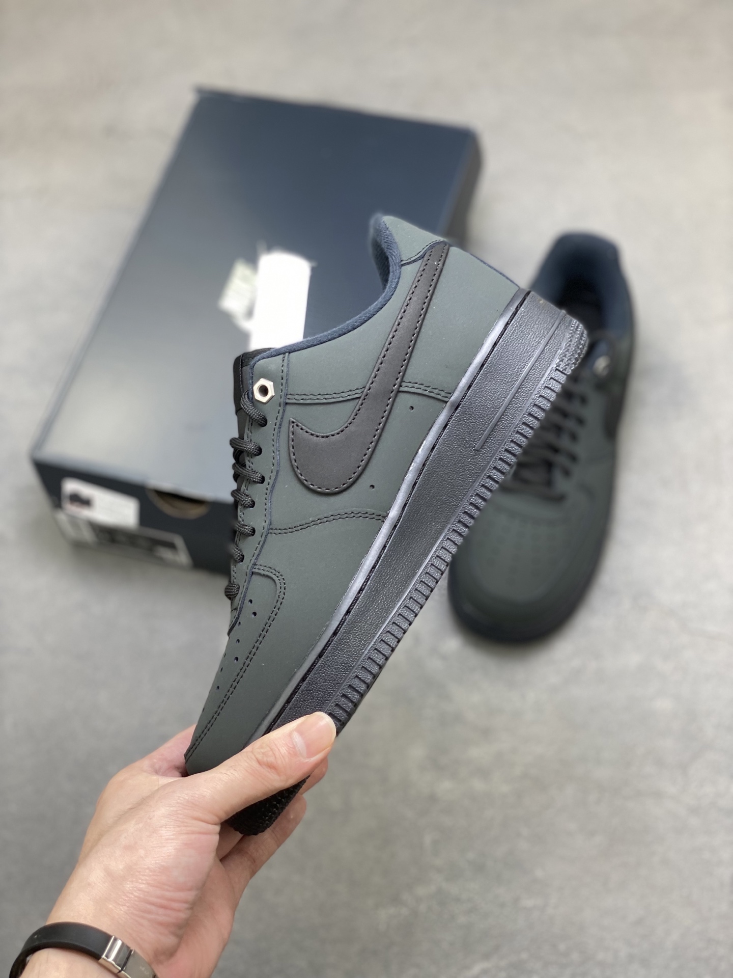 Nike Air Force 1 '07 Low Sneakers - Olive Green, Full-Length Air Cushion 3 i1759858119487 5726 0 2