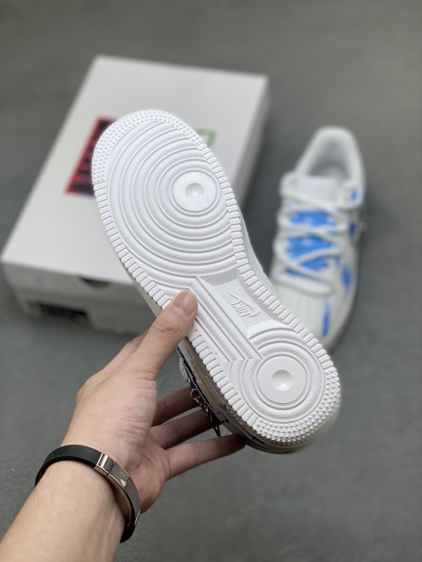 Nike Air Force 1 '07 Low White/Blue Custom Sneakers Limited Edition 7 i1759858225066 8880 0 5