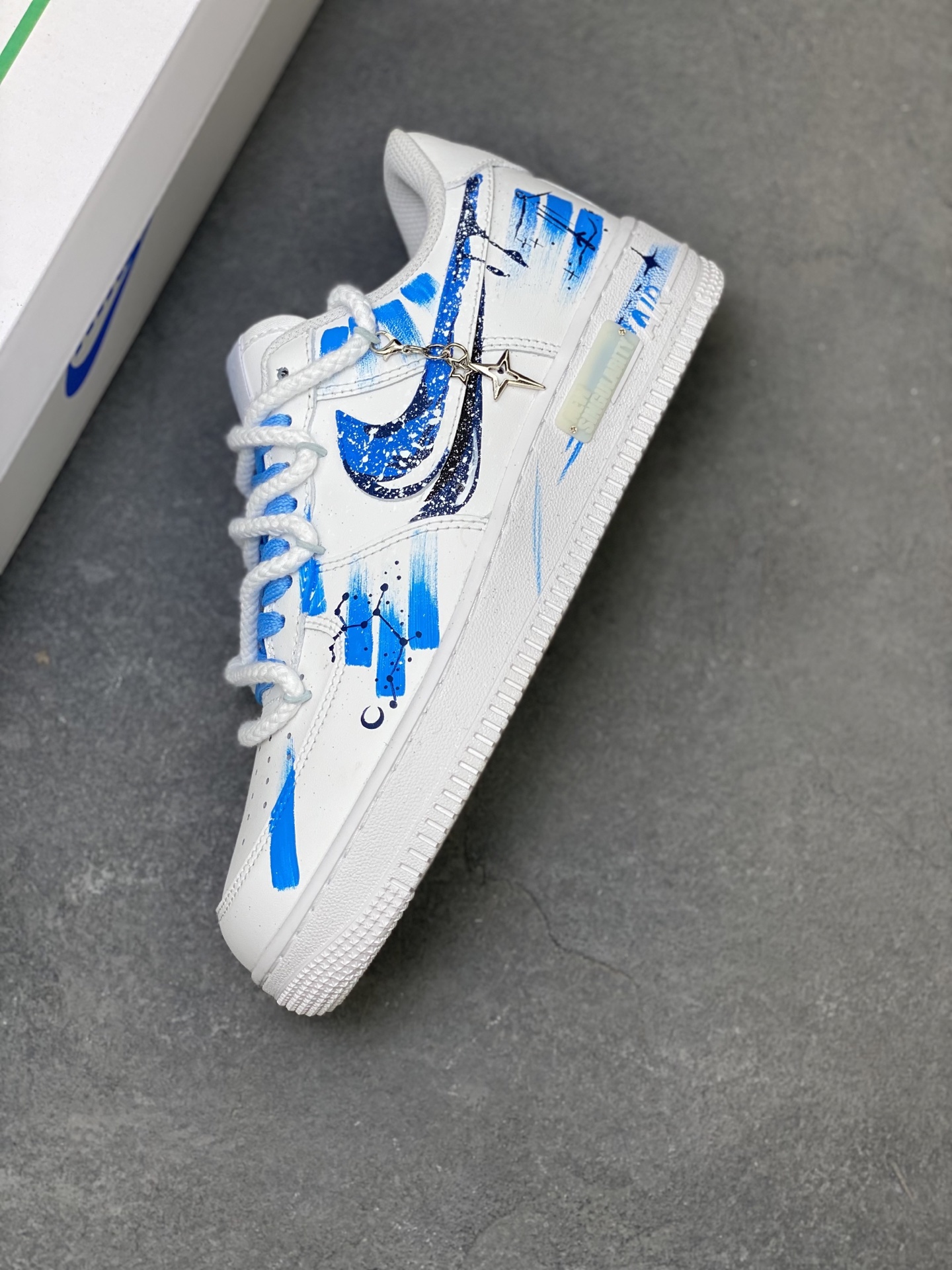 Nike Air Force 1 '07 Low White/Blue Custom Sneakers Limited Edition 8 i1759858227216 1677 0 6