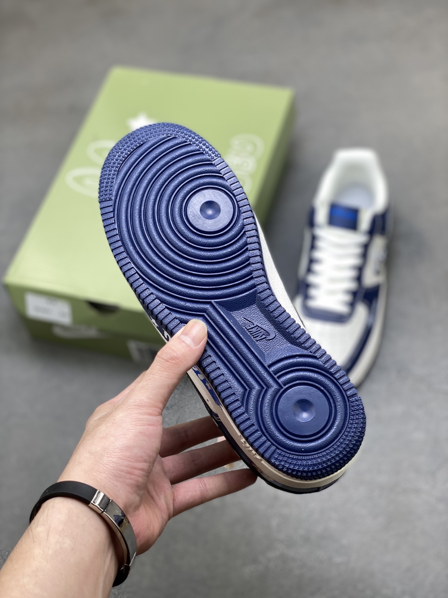 Nike Air Force 1 '07 Low Labubu The Monsters Sneakers Limited Edition 7 i1759858408385 9748 0 5