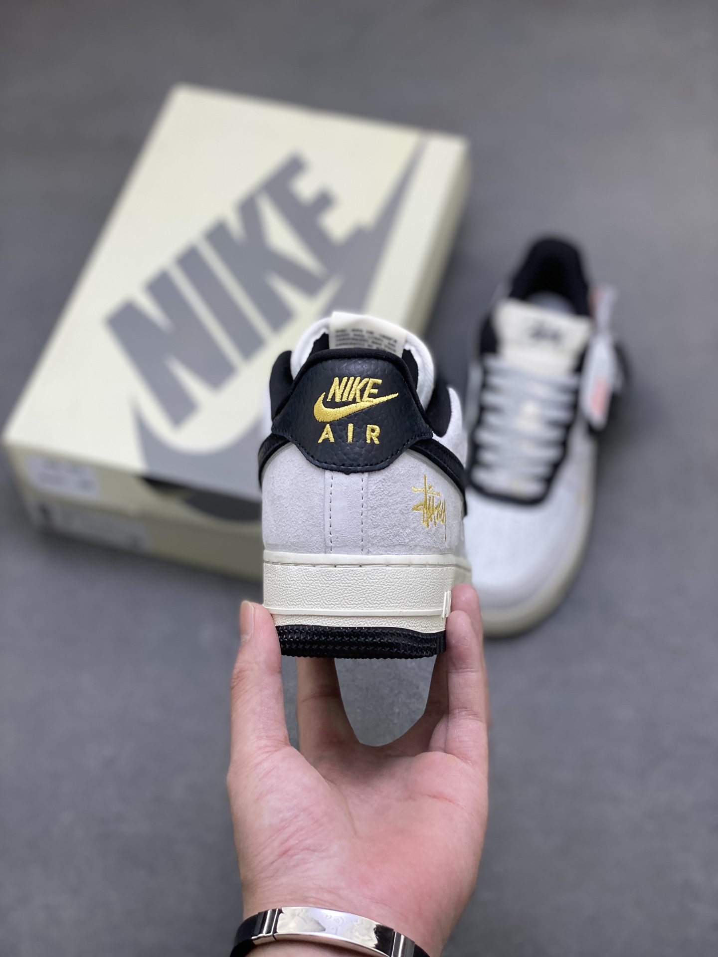 Nike Air Force 1 '07 Low Stüssy Fossil Stone Sneakers Limited Edition 5 i1759858460416 2369 0 3