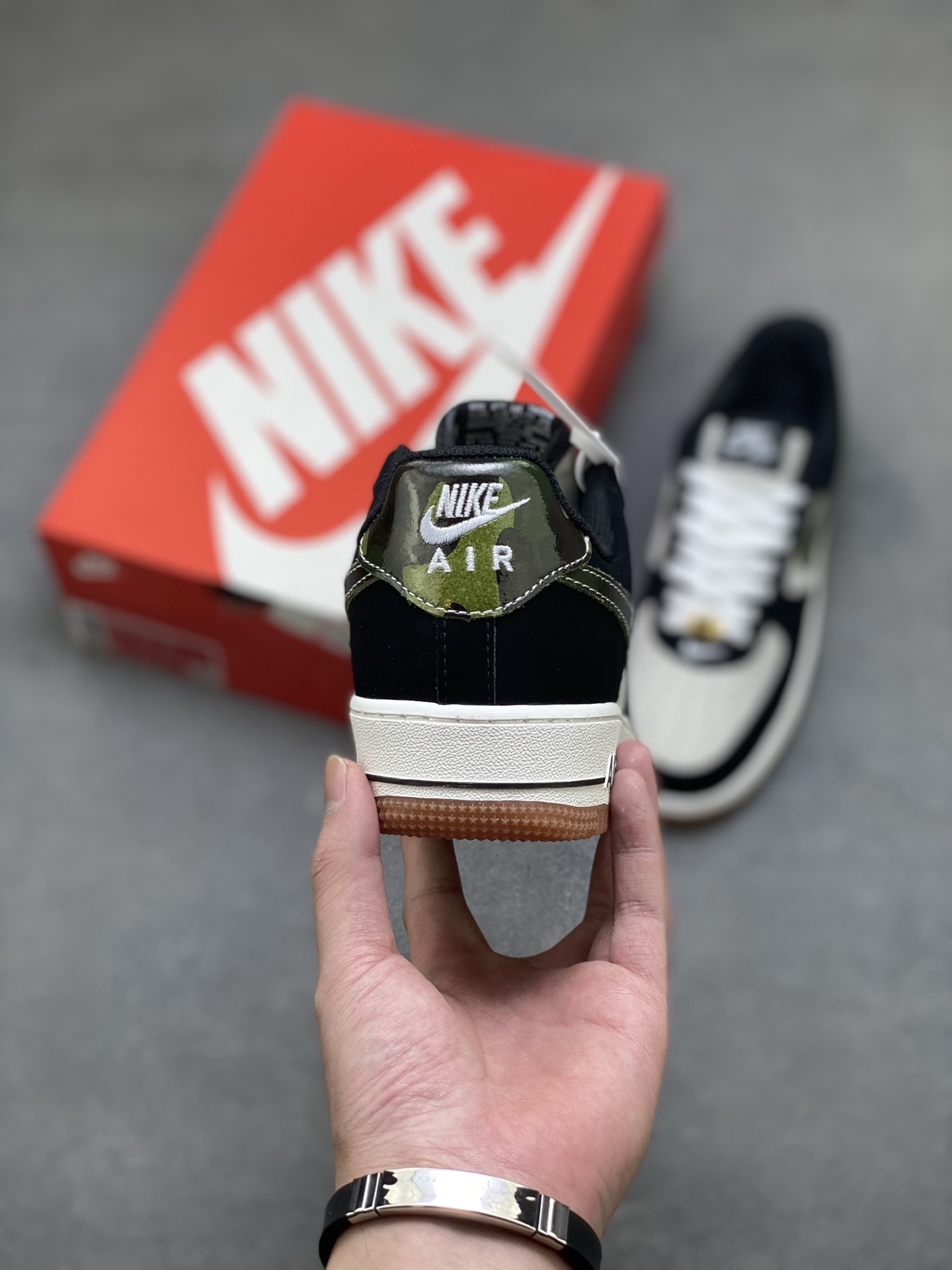 Nike Air Force 1 '07 Low Black/Light Bone - Premium Comfort & Style 4 i1759858521543 9320 0 3