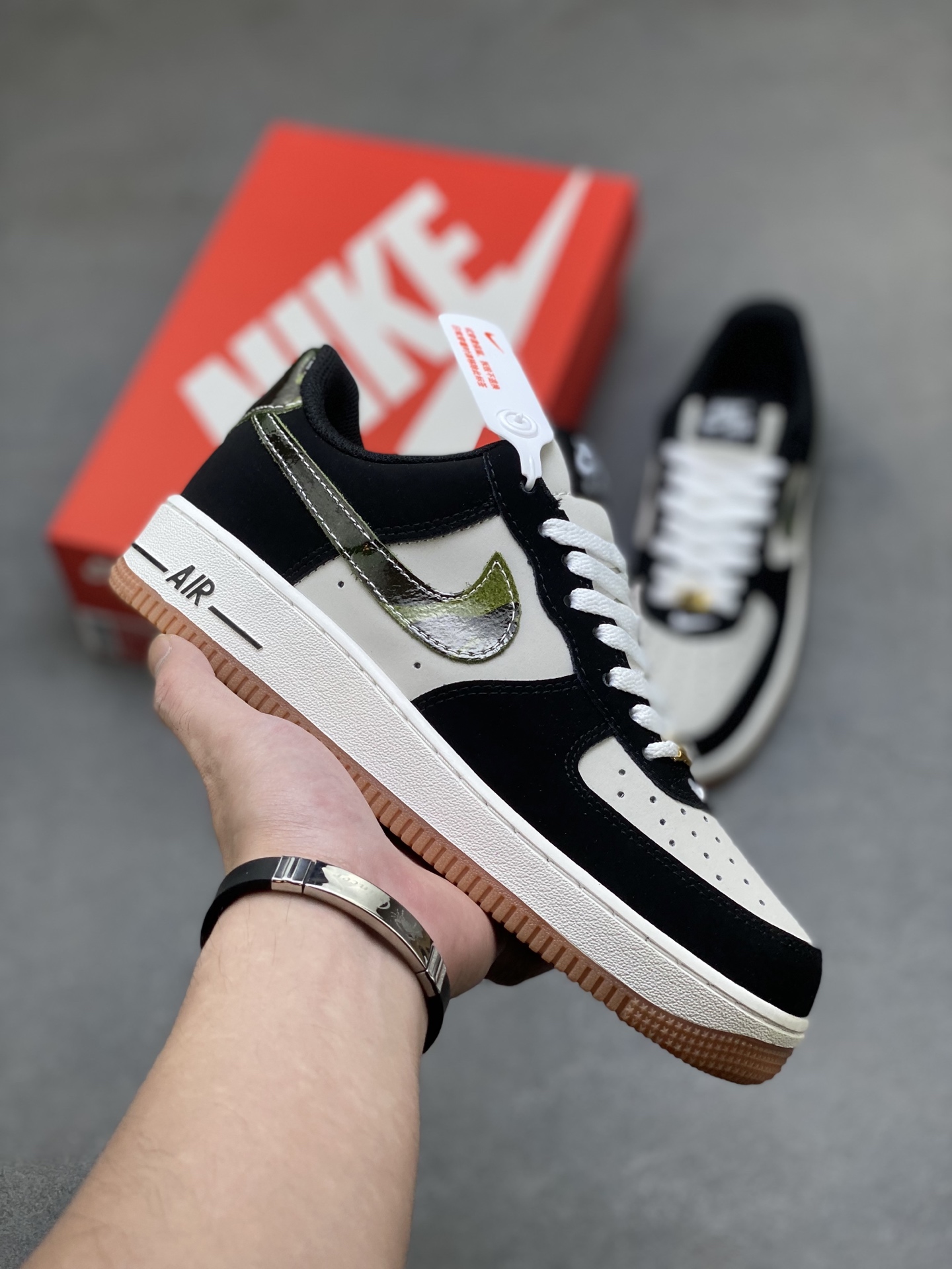 Nike Air Force 1 '07 Low Black/Light Bone - Premium Comfort & Style 1 i1759858523426 9139 0 0