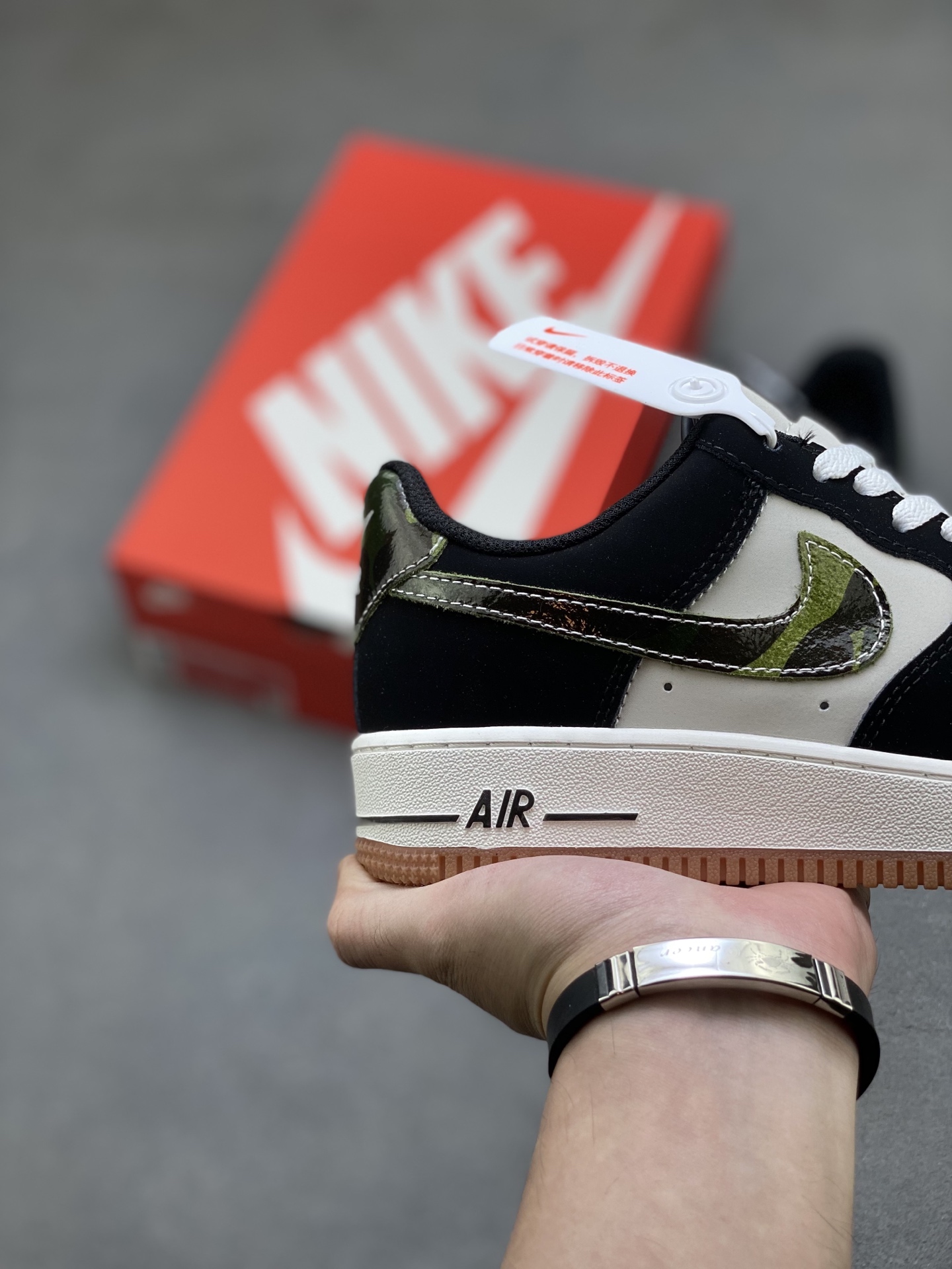 Nike Air Force 1 '07 Low Black/Light Bone - Premium Comfort & Style 5 i1759858525799 2899 0 4