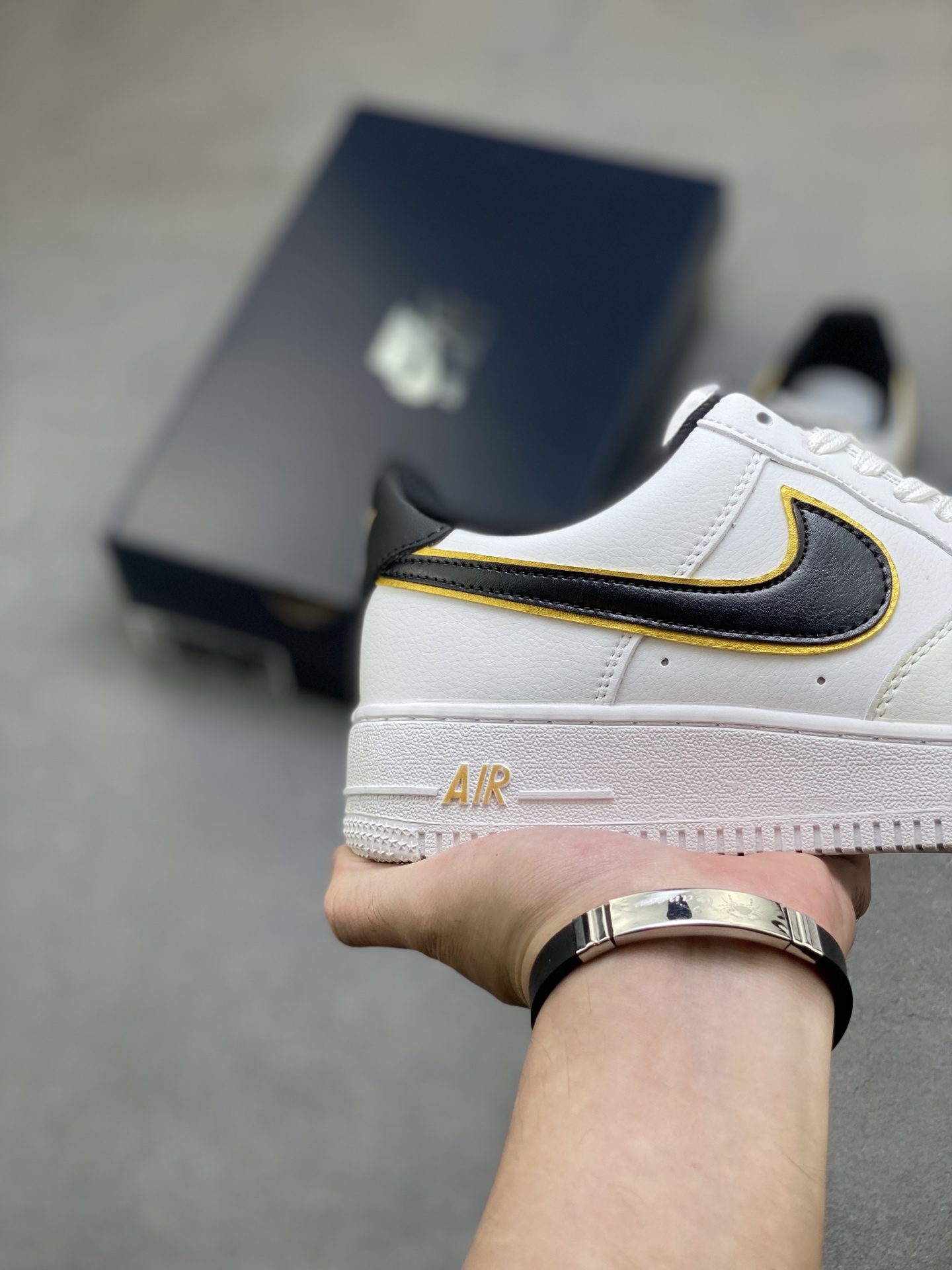 Nike Air Force 1 Low White Black Gold Honeycomb Cushioning DA8481-100 6 i1759858827378 7084 0 4