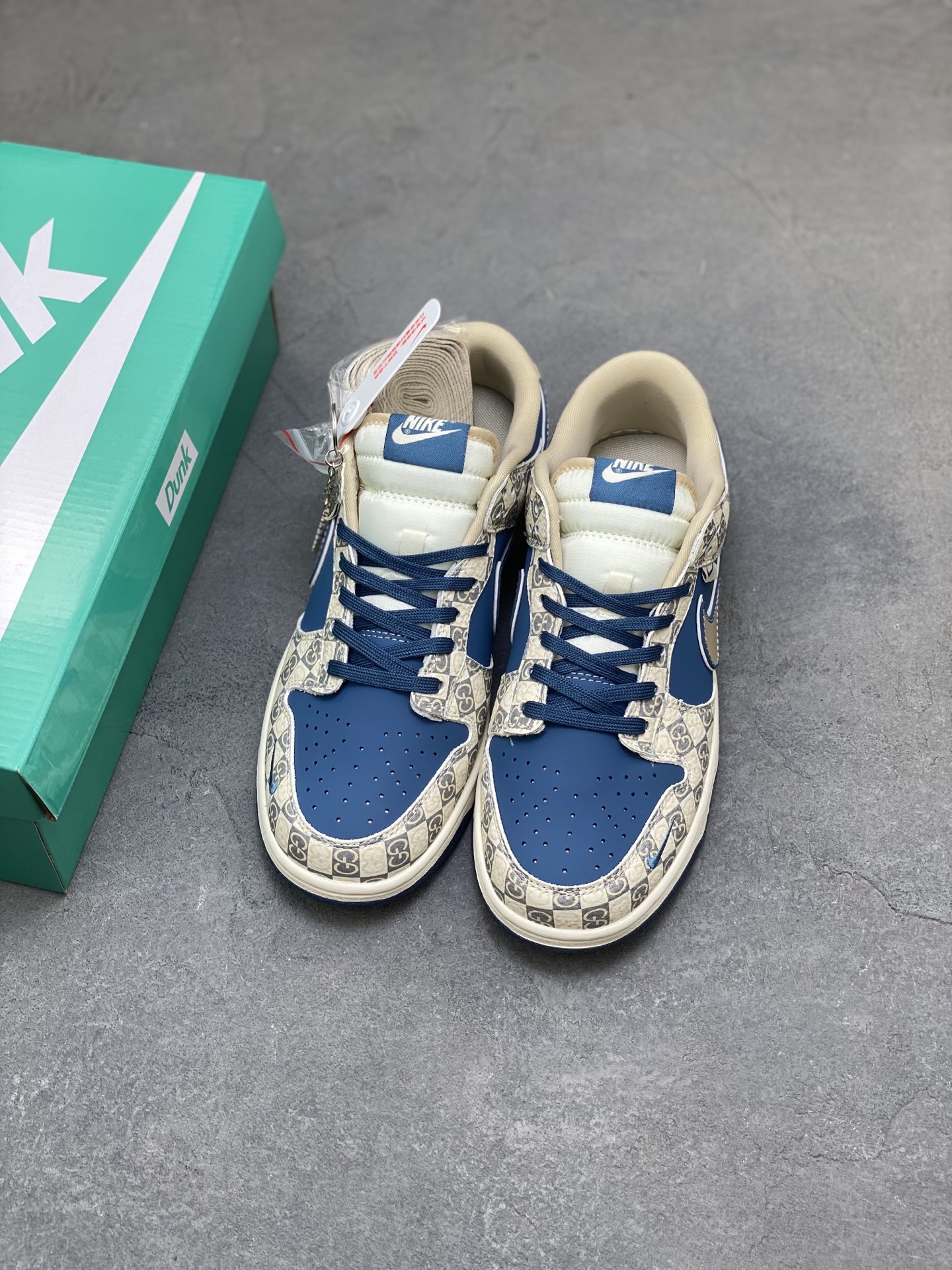 Nike SB Dunk Low Anniversary Custom Casual Sneakers - Limited Edition 8 i1759859386170 4522 0 7