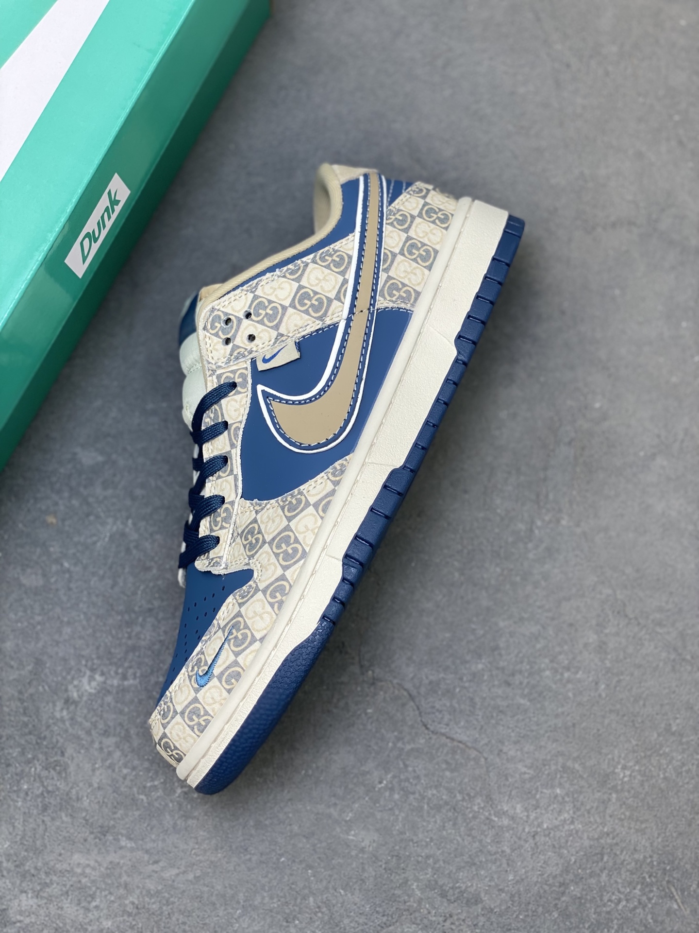 Nike SB Dunk Low Anniversary Custom Casual Sneakers - Limited Edition 7 i1759859388300 5892 0 6
