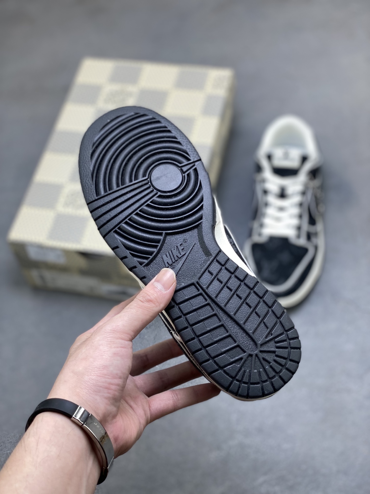 Nike SB Dunk Low Louis Vuitton Custom Sneakers - Premium Quality & Design 6 i1759859443668 3312 0 5