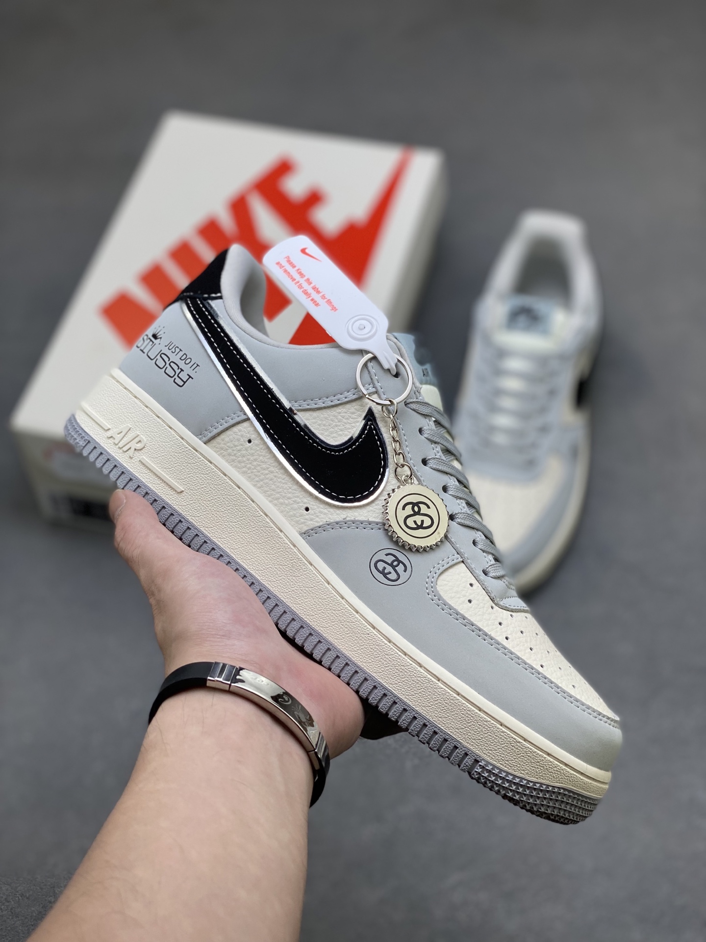 Nike Air Force 1 '07 Low Stussy Collab Sneakers - Limited Edition 2 i1759943684732 9391 0 0