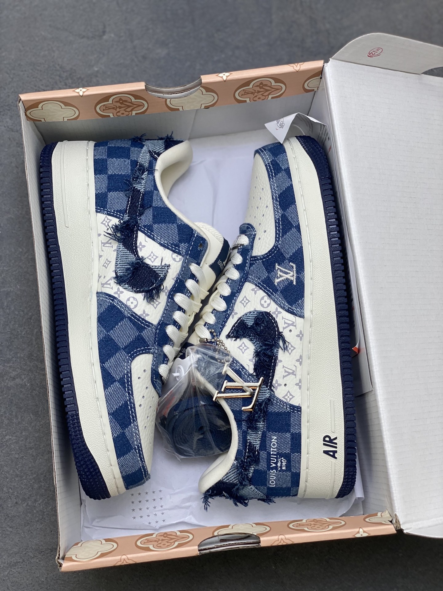NIKE X LV Air Force 1 Low Sneakers,Blue,Limited Edition 10 i1759943791460 5018 0 8