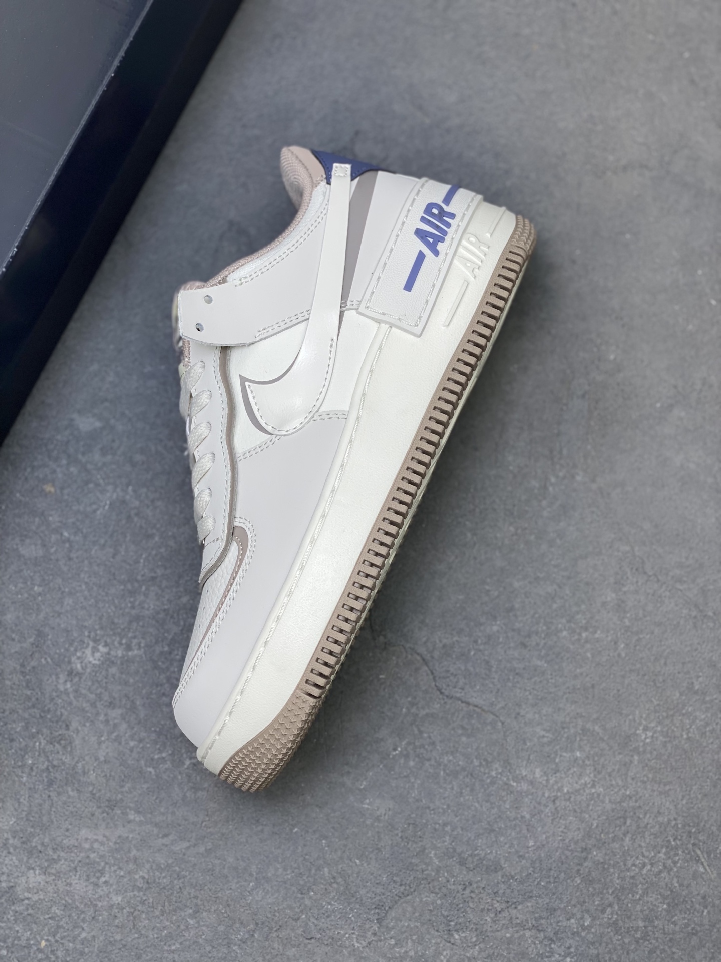 i1759944135481 1944 0 6