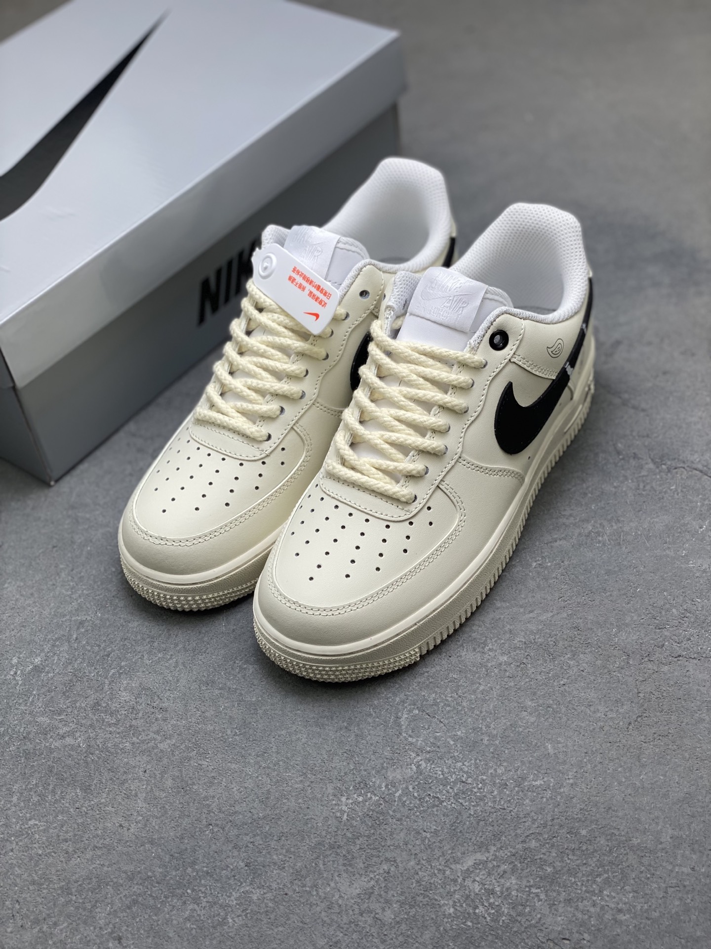 Nike Air Force 1 '07 Low Cream/Black Limited Edition Sneakers 9 i1759944185334 1700 0 7