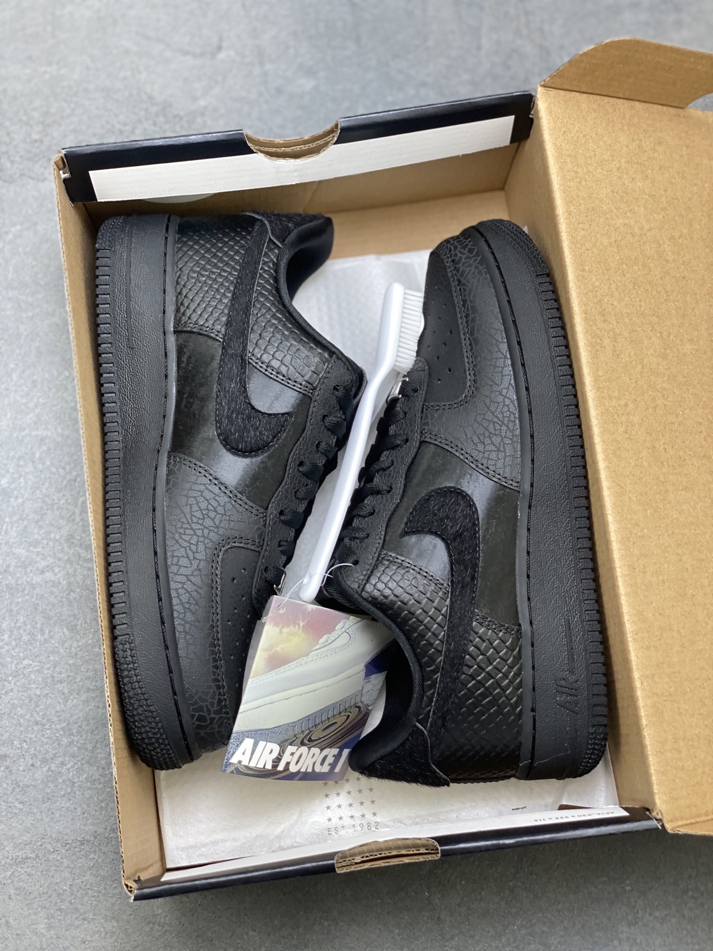 Nike Air Force 1 '07 Low Black Leather Sneakers - Limited Edition 10 i1760027374712 1342 0 8