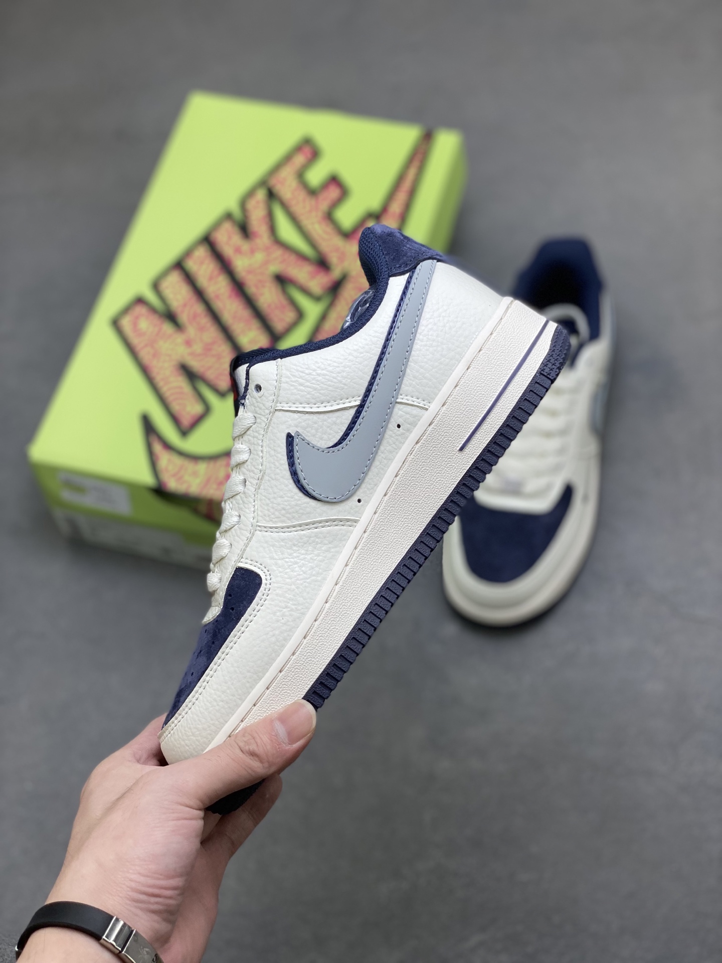 Nike Air Force 1 '07 Low Sneakers Limited Edition - Supreme Collaboration 4 i1760027486246 4064 0 2