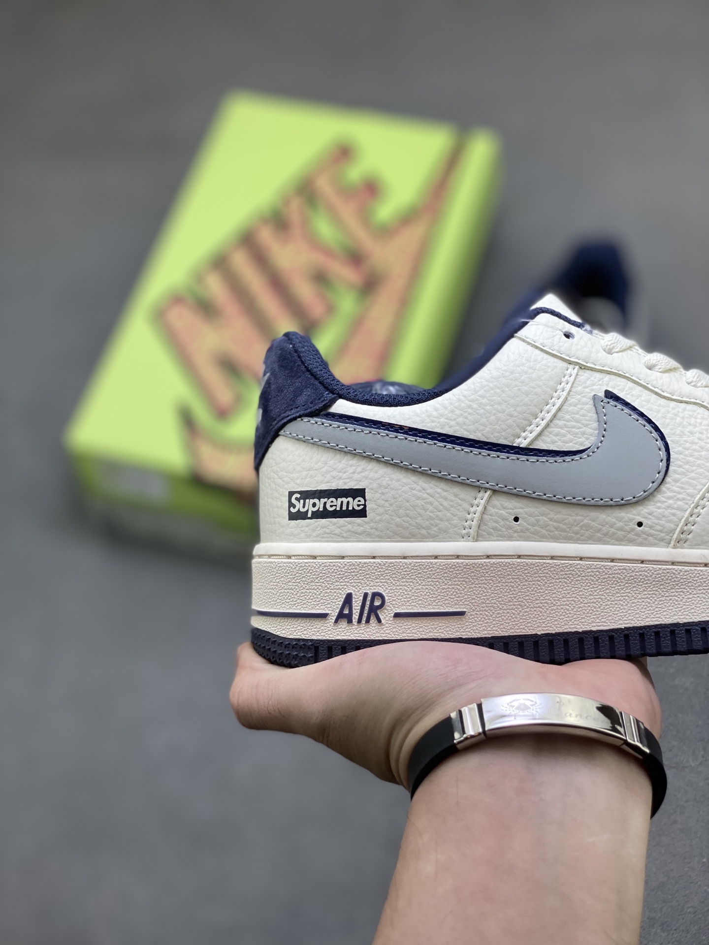 Nike Air Force 1 '07 Low Sneakers Limited Edition - Supreme Collaboration 6 i1760027486396 3768 0 4