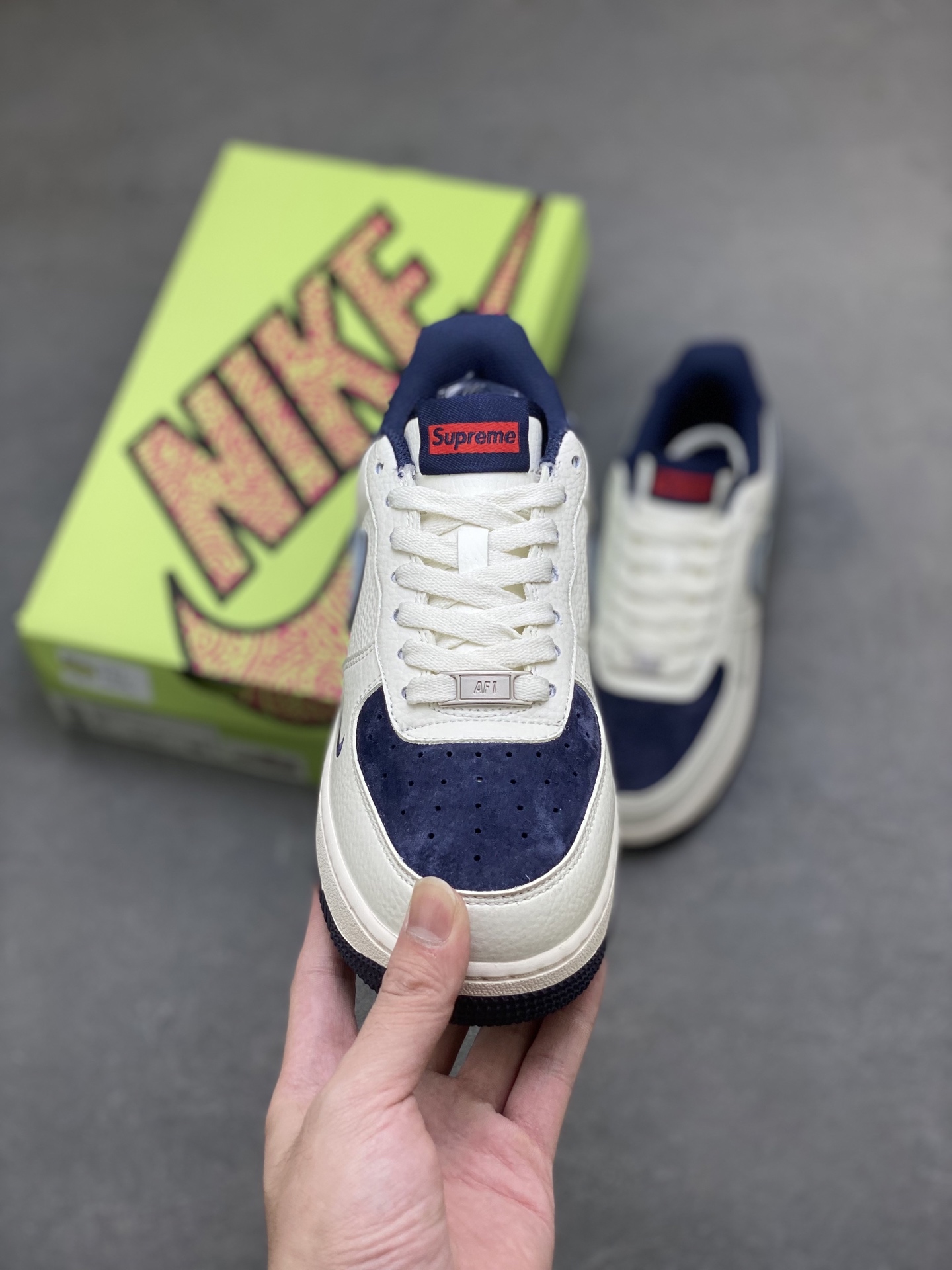 Nike Air Force 1 '07 Low Sneakers Limited Edition - Supreme Collaboration 3 i1760027492070 2365 0 1