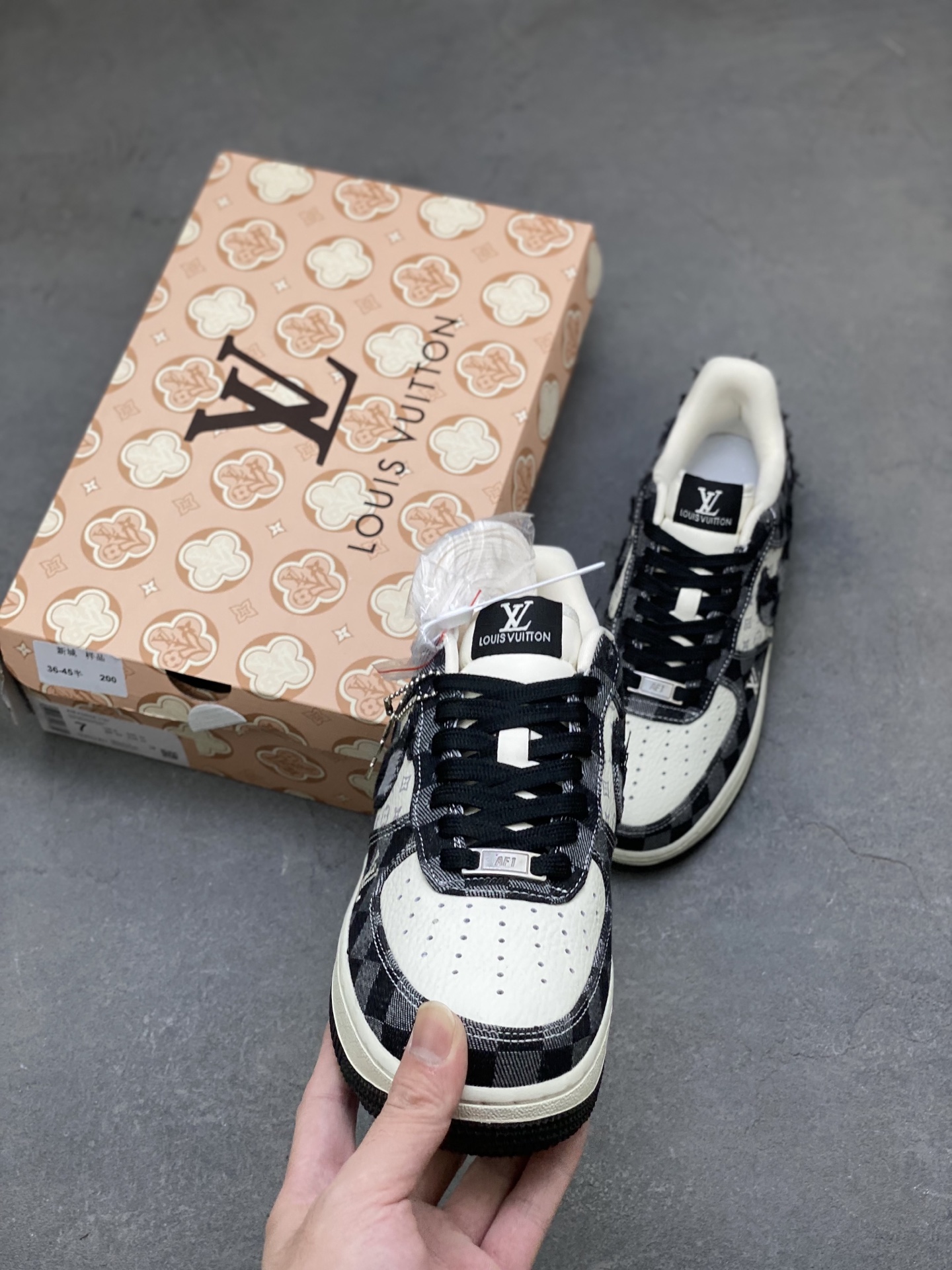 Louis Vuitton Air Force 1 '07 Low Sneakers Custom Edition - Limited Release 3 i1760027600099 1196 0 1