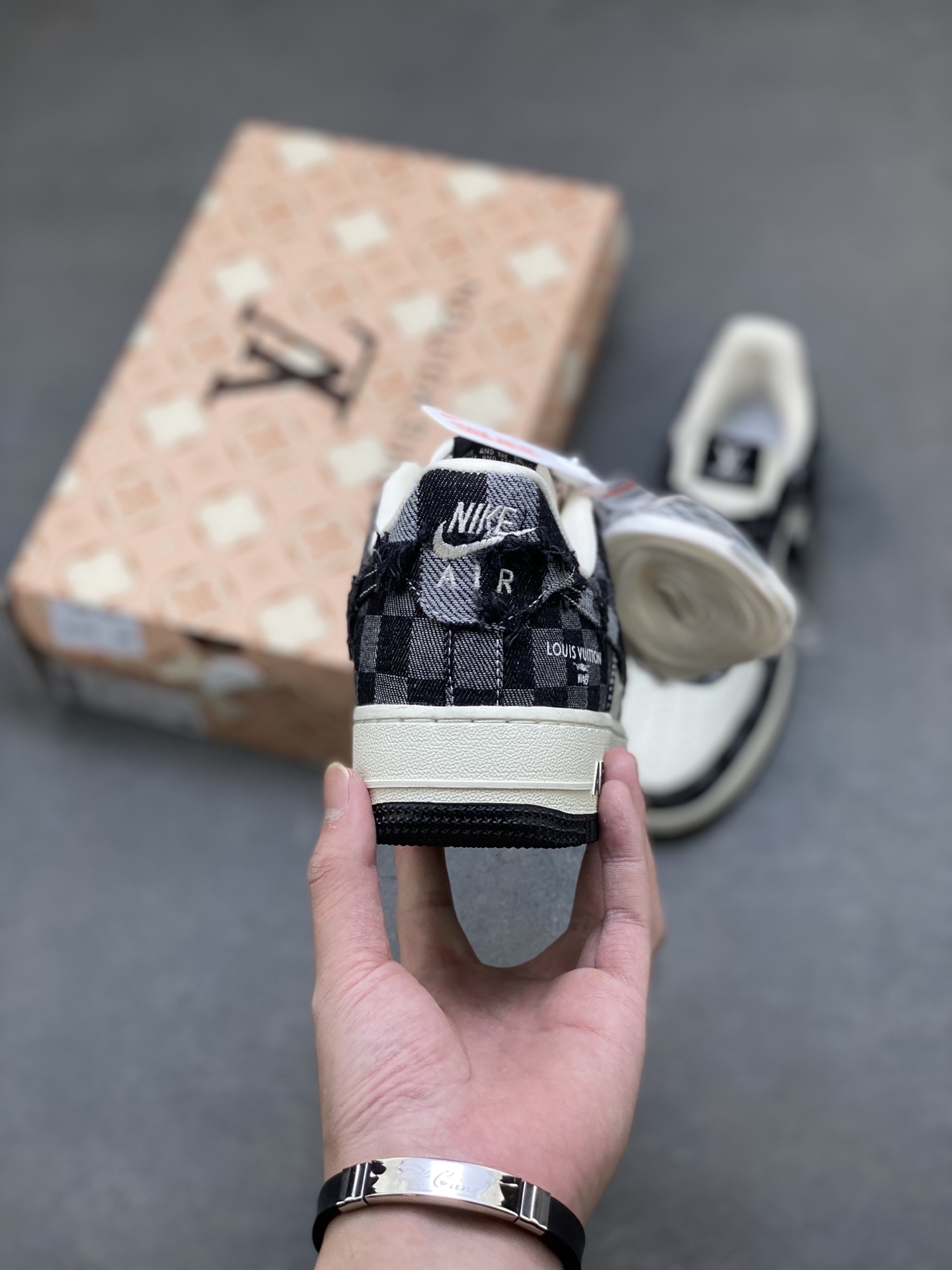 Louis Vuitton Air Force 1 '07 Low Sneakers Custom Edition - Limited Release 5 i1760027604627 5642 0 3