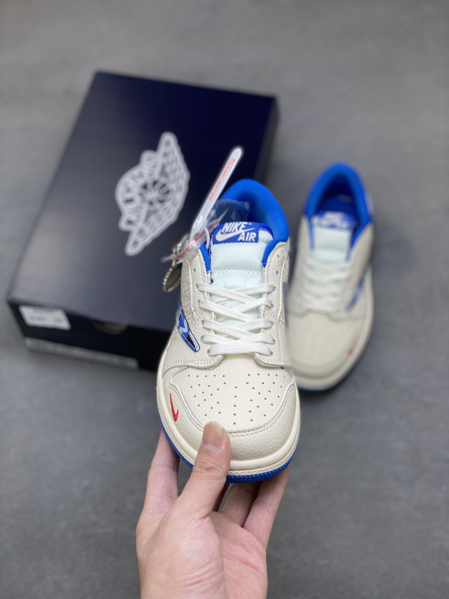 Air Jordan 1 Low Collab Custom Sneakers Designer Fashion Shoes For Men Women 2 i1760028670946 6371 0 1
