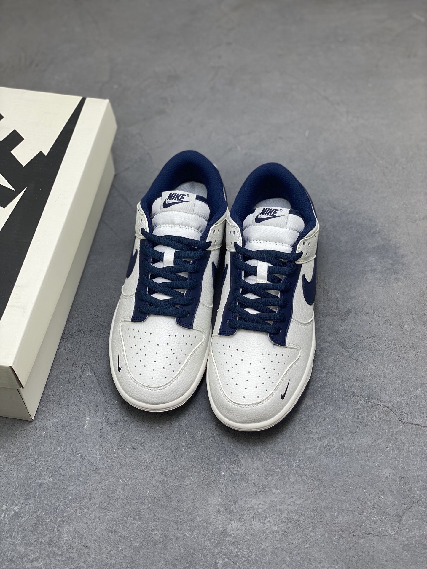 Nike SB Dunk Low Anniversary Custom Sneakers - Premium Quality, Stylish Design 9 i1760028894341 187 0 7