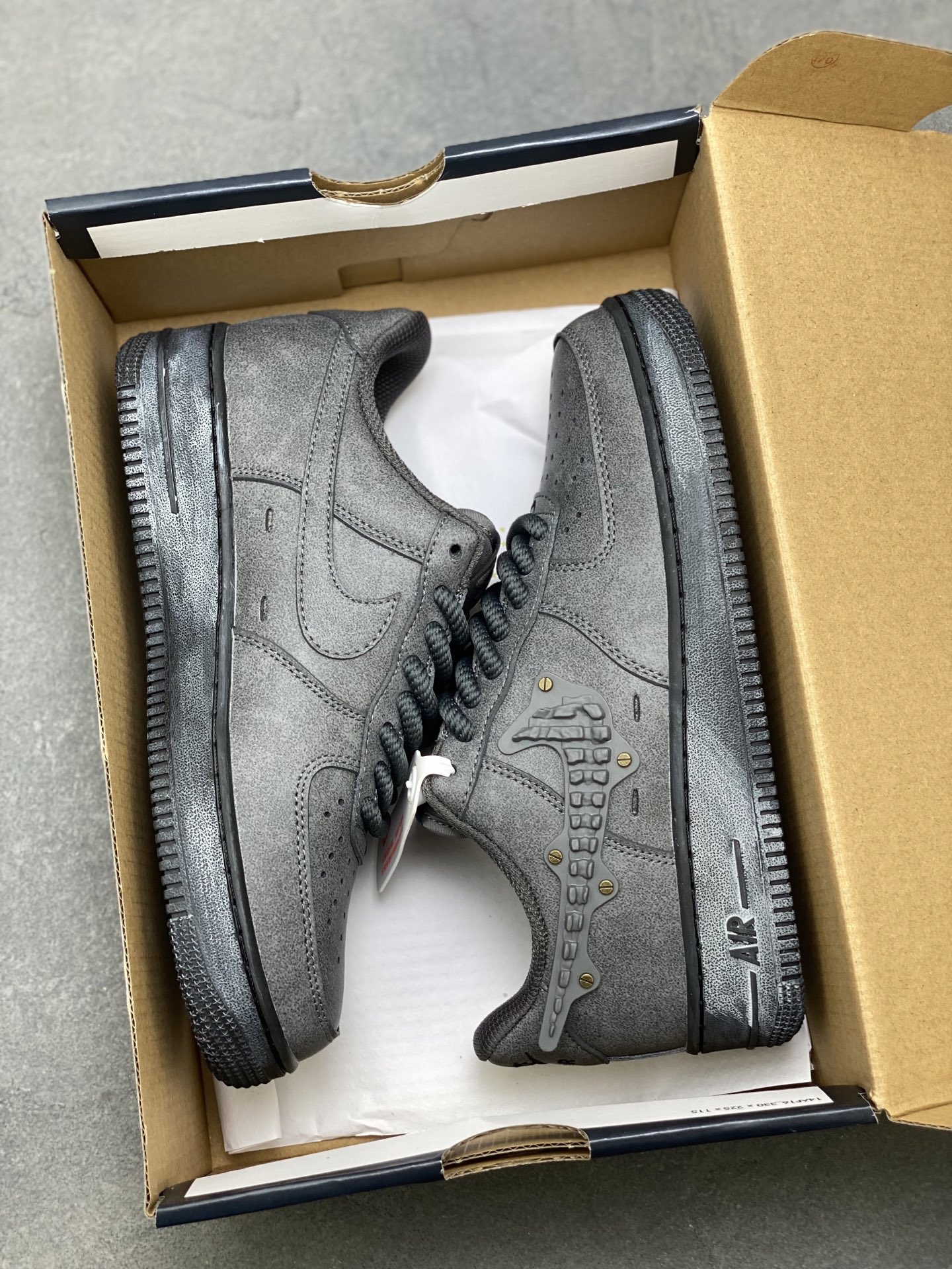 Nike Air Force 1 '07 Low Grey Limited Edition Sneakers IH4965-254 10 i1760112288199 5720 0 8