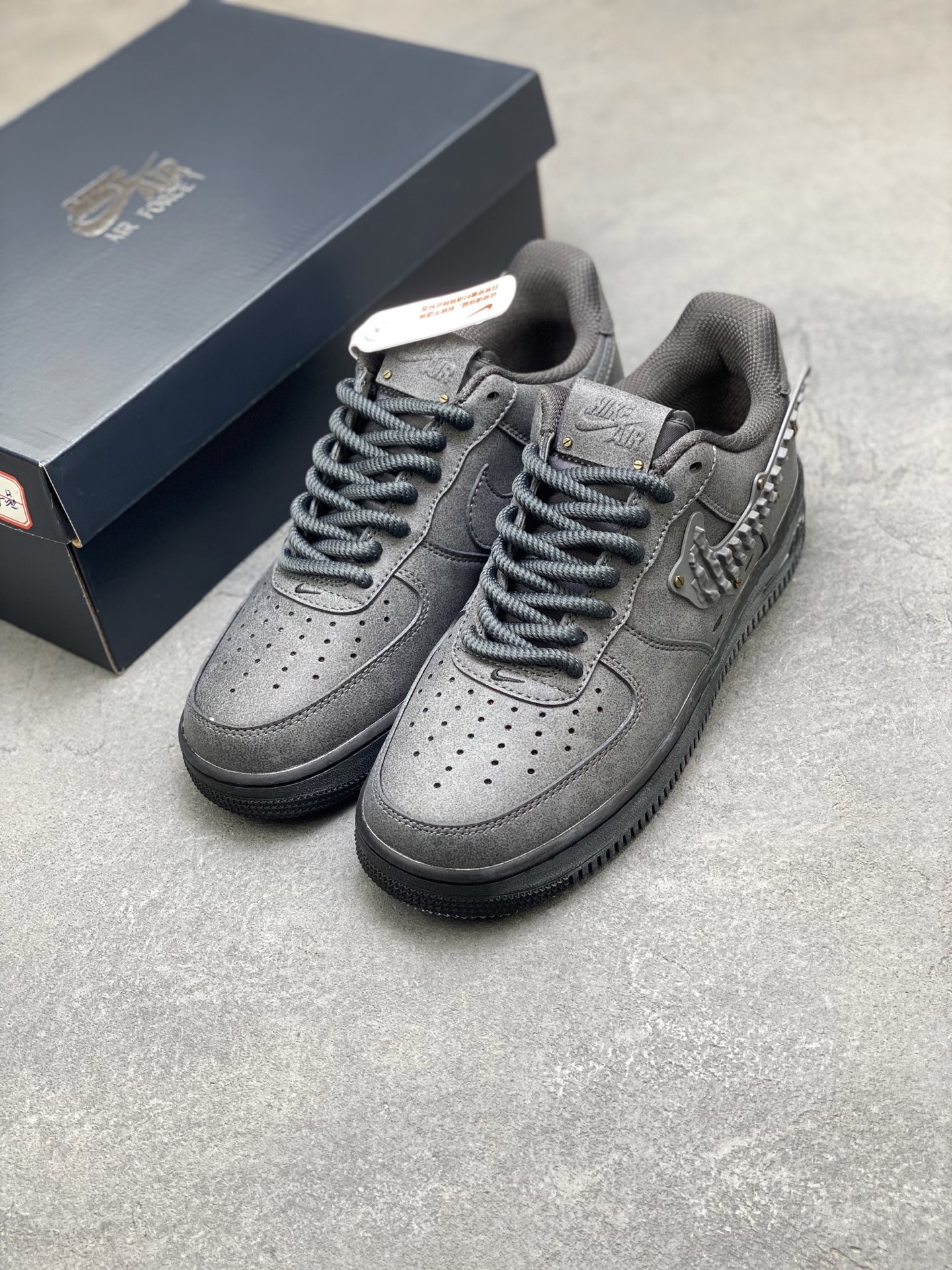 Nike Air Force 1 '07 Low Grey Limited Edition Sneakers IH4965-254 9 i1760112290396 7732 0 7