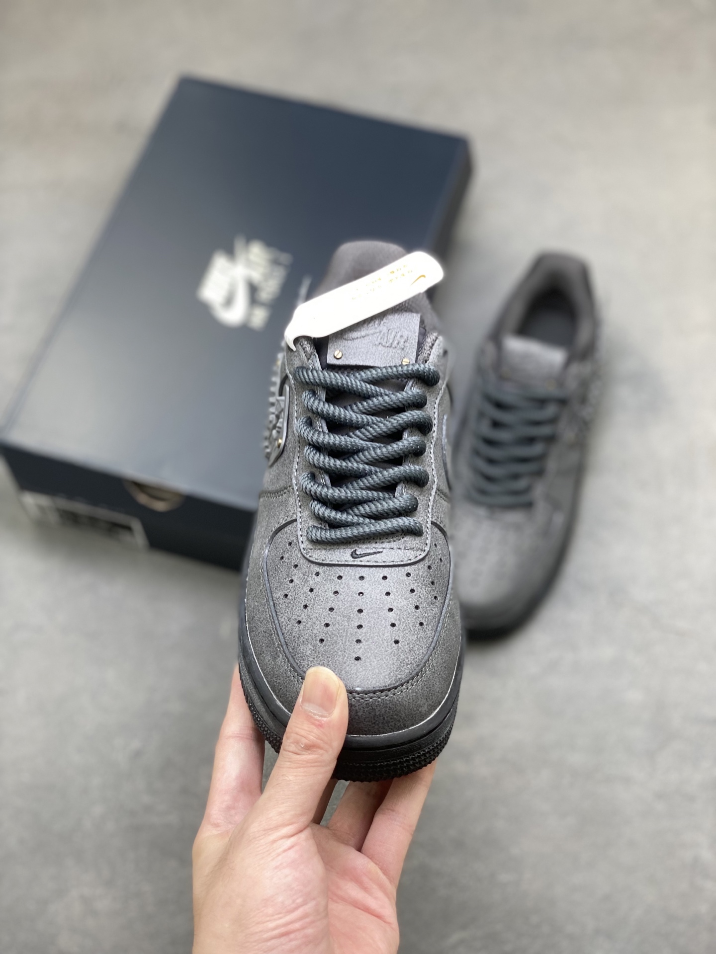 Nike Air Force 1 '07 Low Grey Limited Edition Sneakers IH4965-254 3 i1760112293337 381 0 1