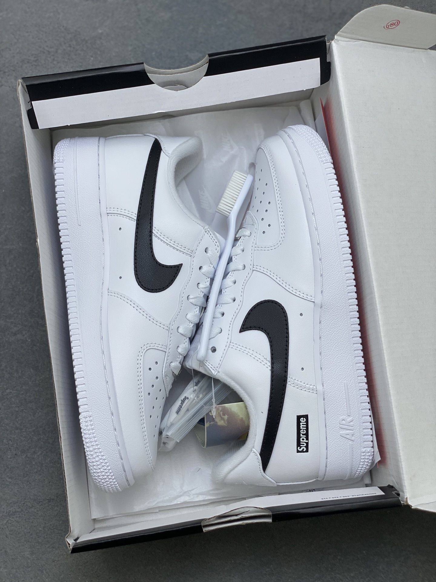 Nike Air Force 1 '07 Low White/Black Supreme, Limited Edition Sneakers 10 i1760199108512 2387 0 8