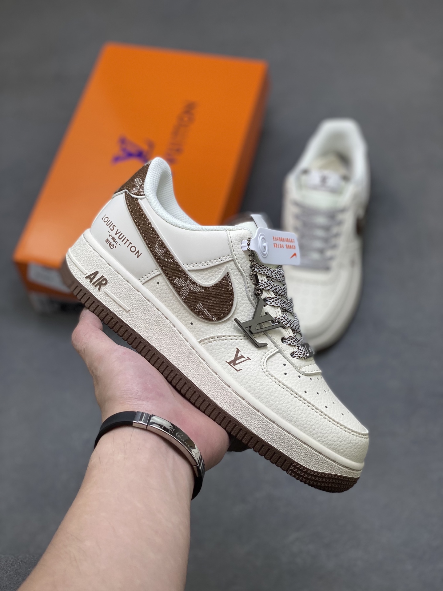 Nike Air Force 1 Low Louis Vuitton Custom Sneakers - Limited Edition 2 i1760199201010 330 0 0