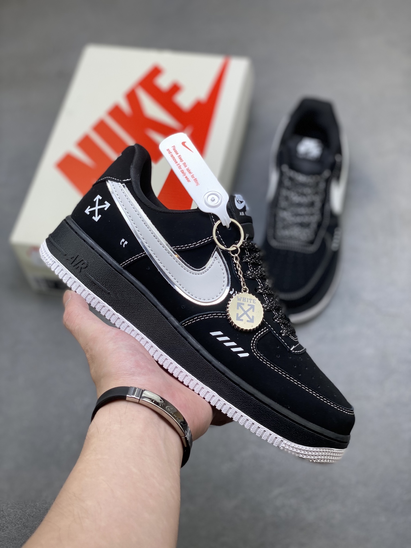 Nike Air Force 1 '07 Low Black/Silver Limited Edition Sneakers