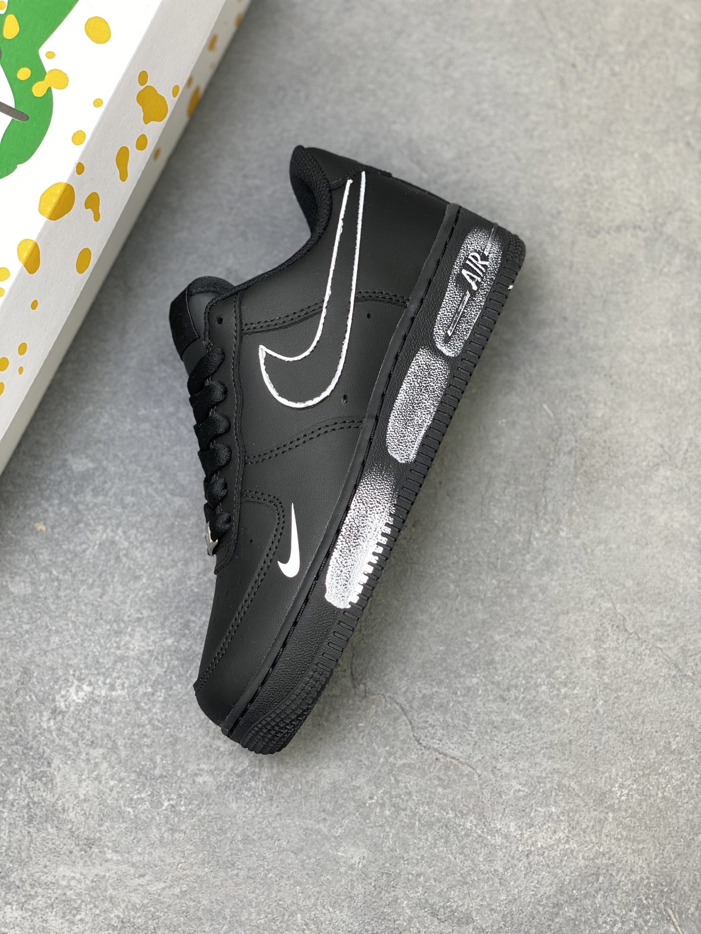 Nike Air Force 1 '07 Low Black/White Limited Edition Sneakers 7 i1760284953901 1459 0 6