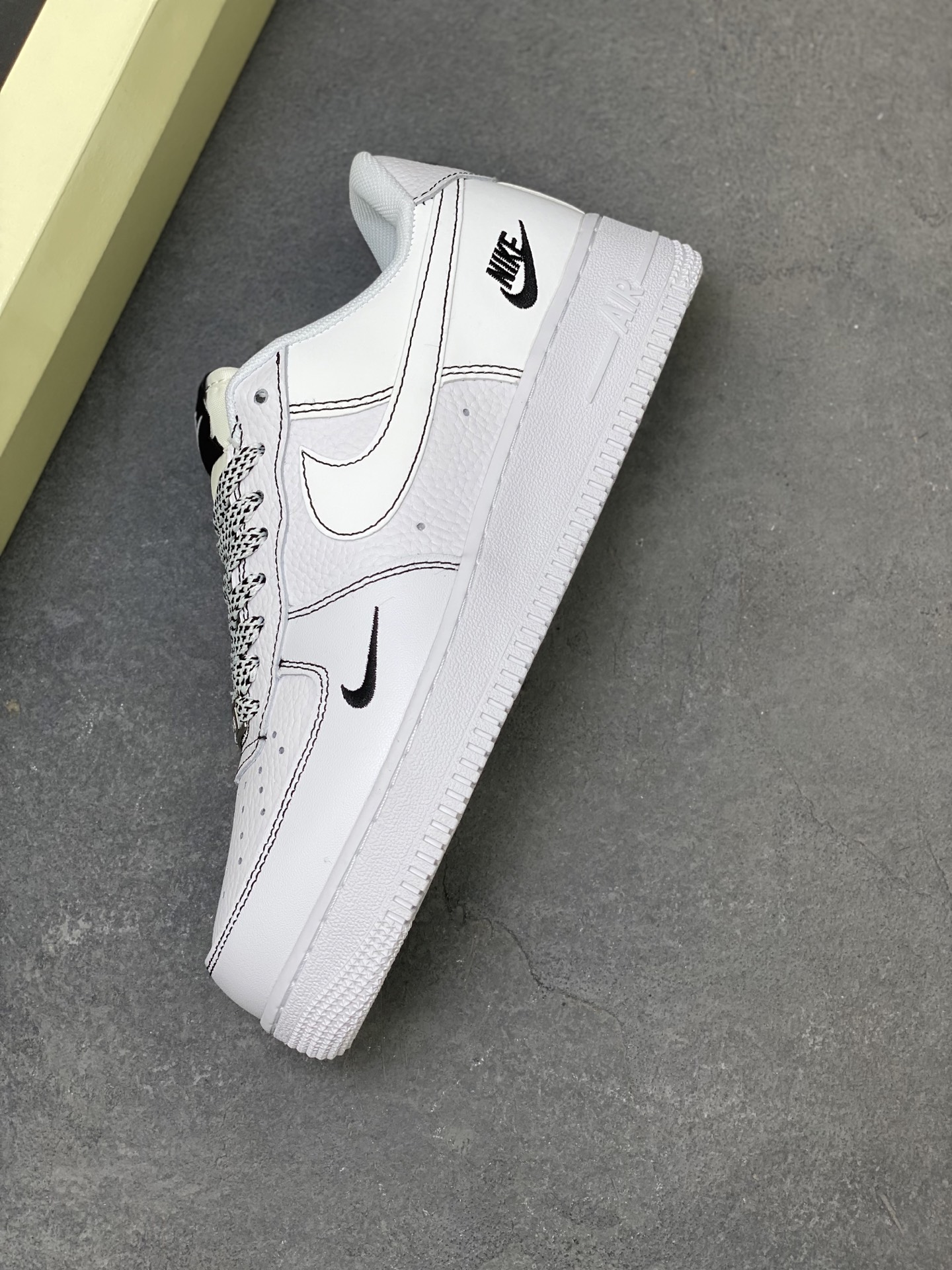 Nike Air Force 1 '07 Low White/Black Stitching Casual Sneakers 8 i1760285036783 5582 0 6