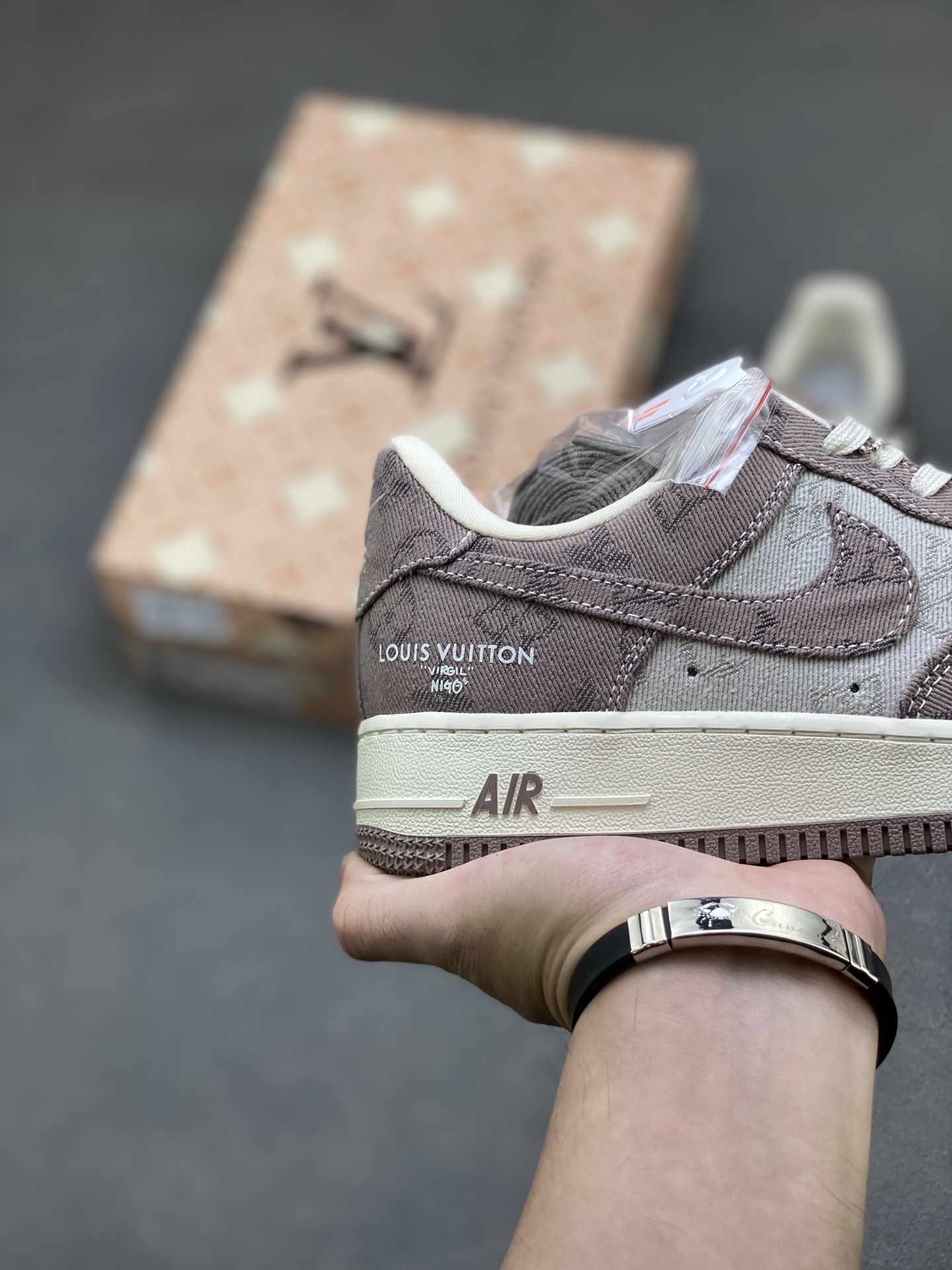 Nike Air Force 1 '07 Low Louis Vuitton Custom Sneakers Limited Edition 6 i1760285202077 3050 0 4