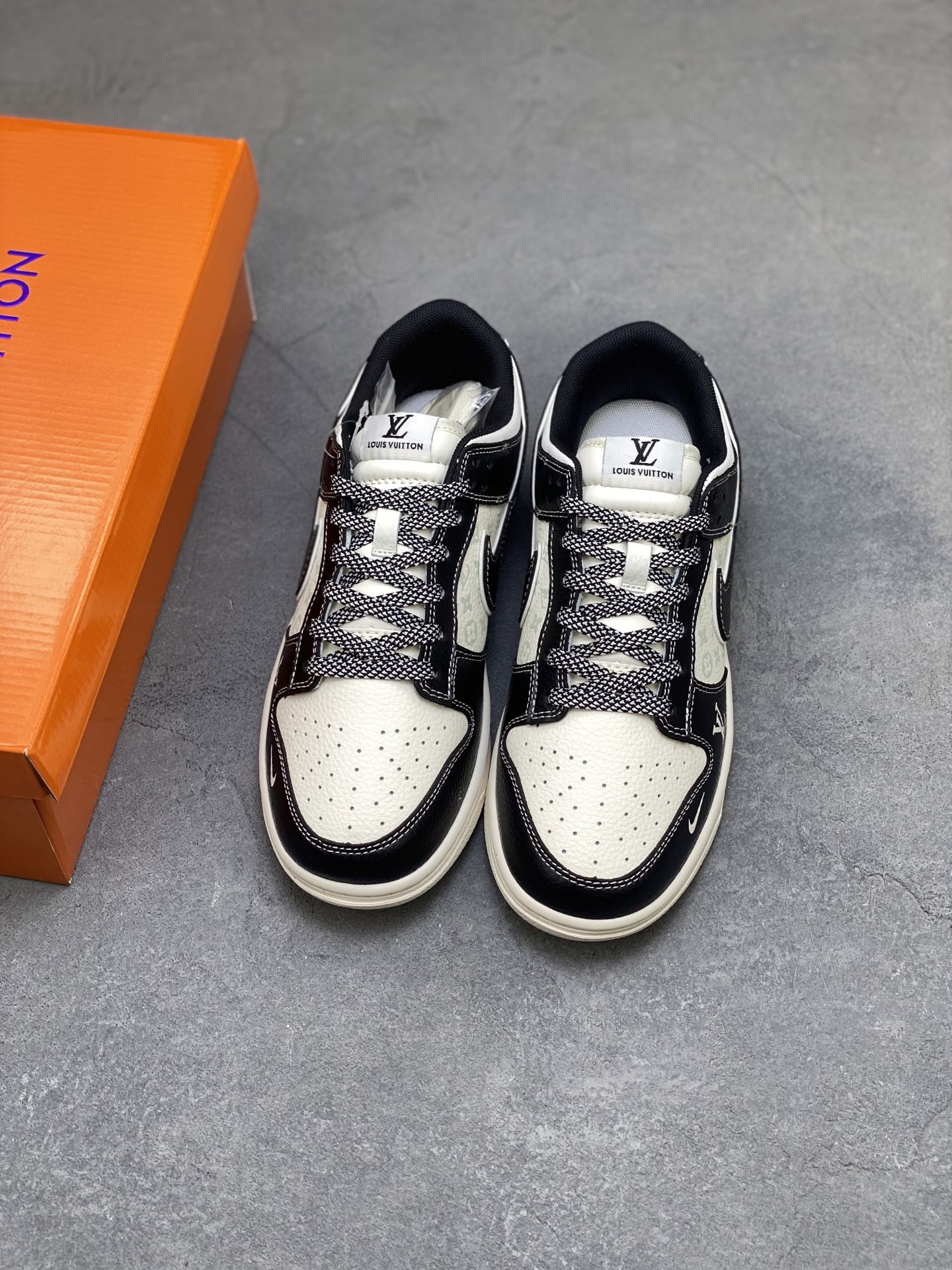 Nike SB Dunk Low Louis Vuitton Custom Casual Sneakers - Limited Edition 9 i1760285735757 6390 0 7