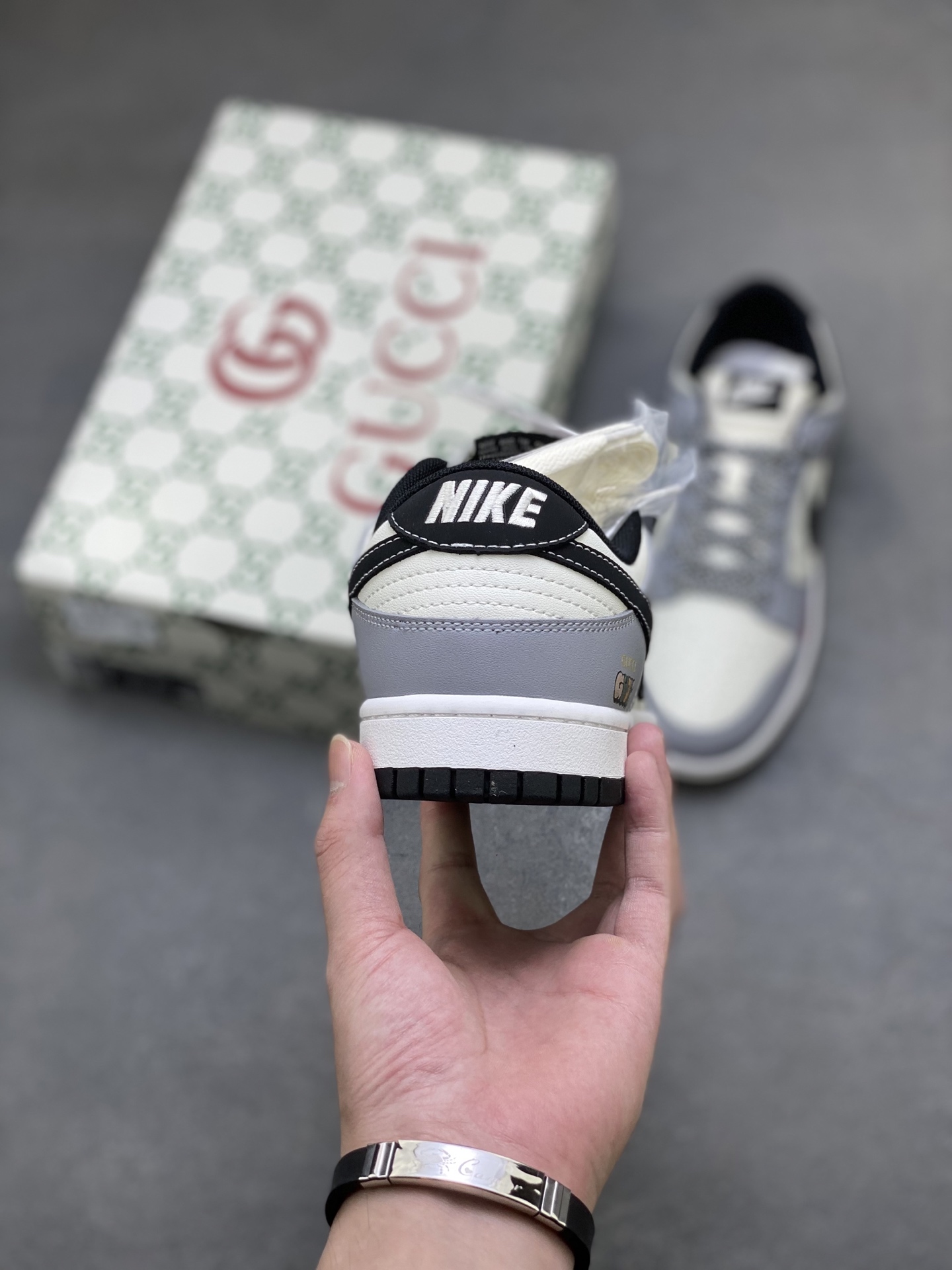 Nike SB Dunk Low Custom Sneakers with Gucci Detailing - Limited Edition 5 i1760285786579 6902 0 3