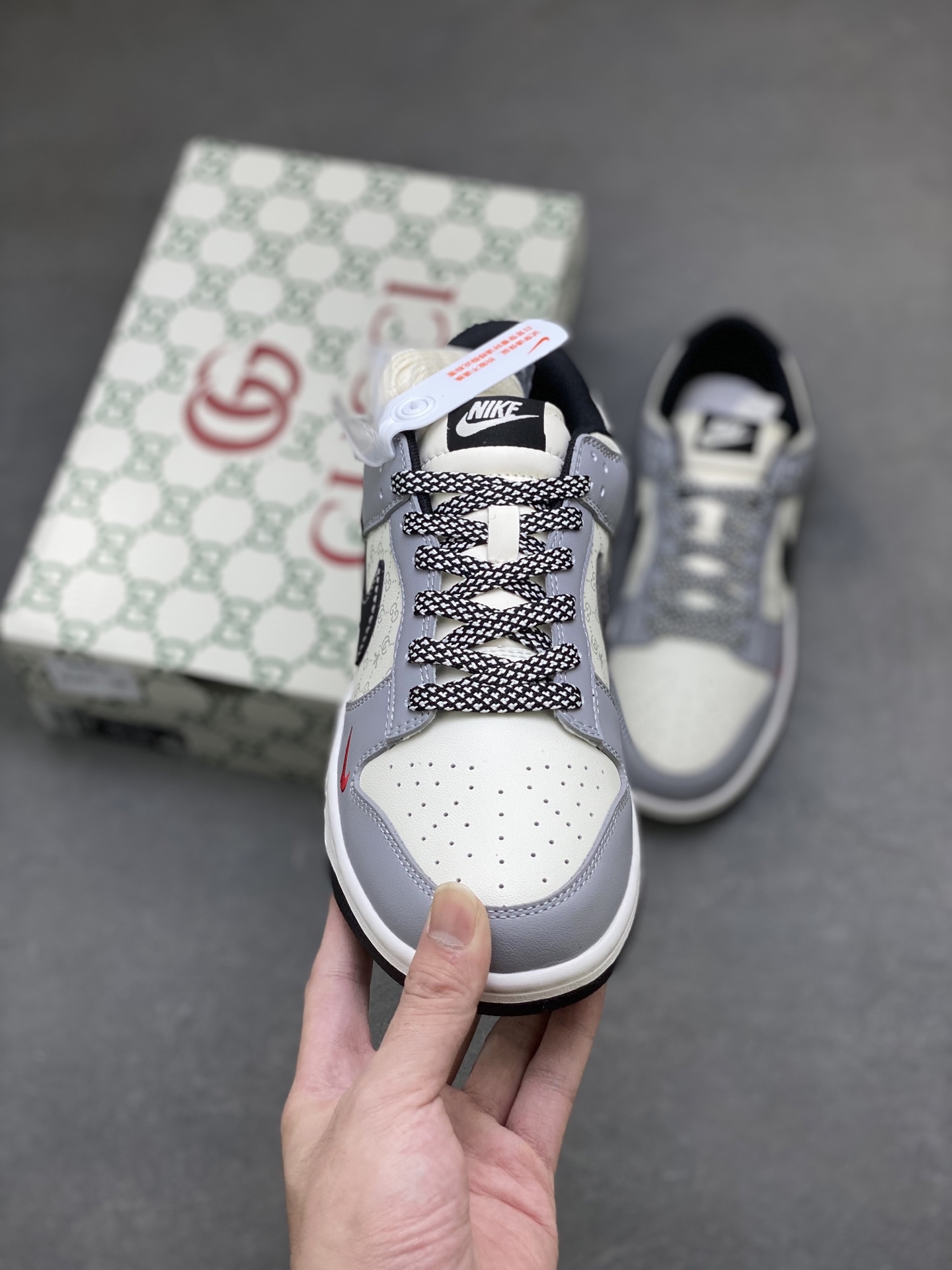 Nike SB Dunk Low Custom Sneakers with Gucci Detailing - Limited Edition 3 i1760285786593 2332 0 1