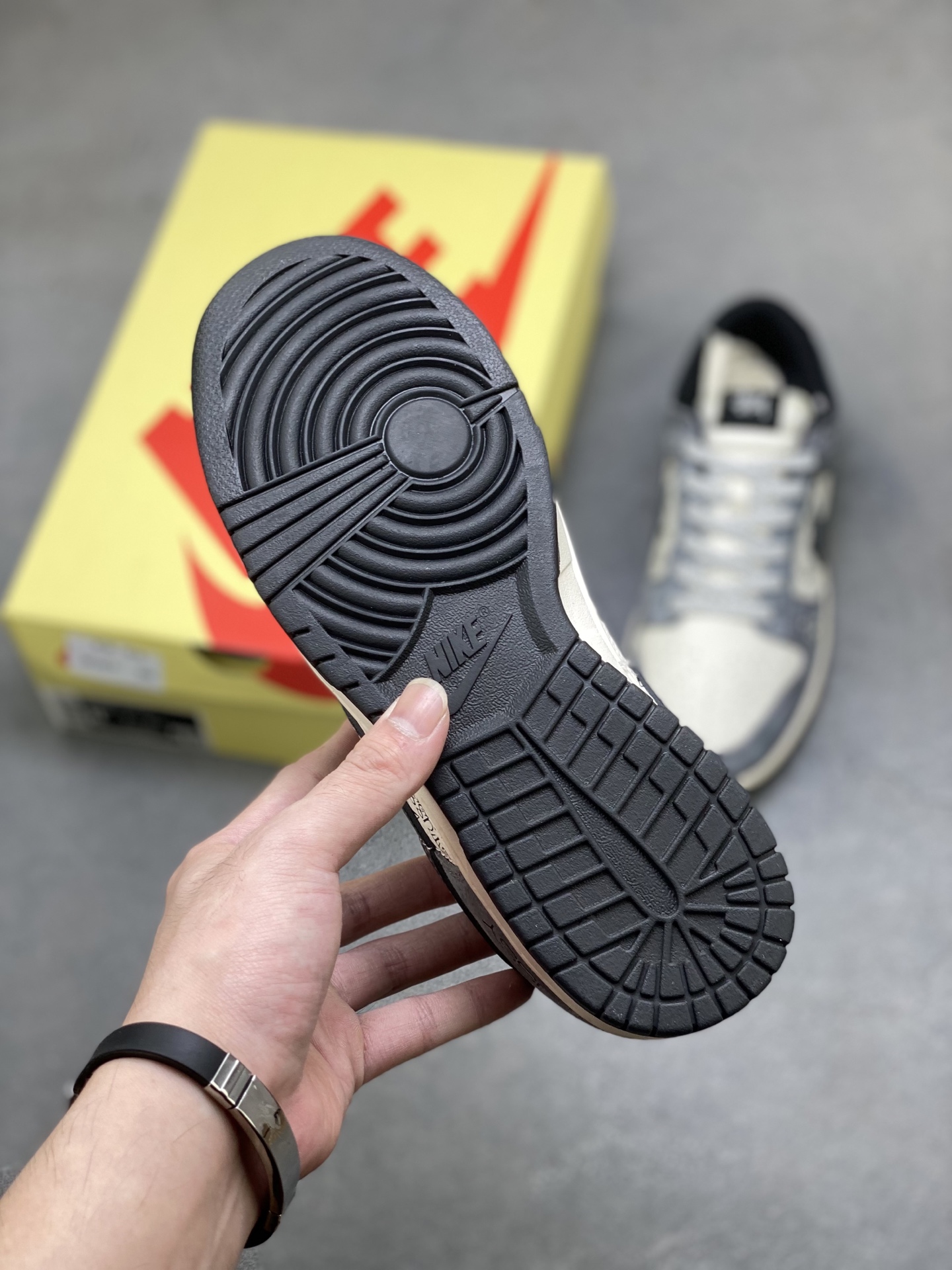Nike SB Dunk Low Premium Casual Sneakers - Anniversary Edition 7 i1760285842080 1964 0 5